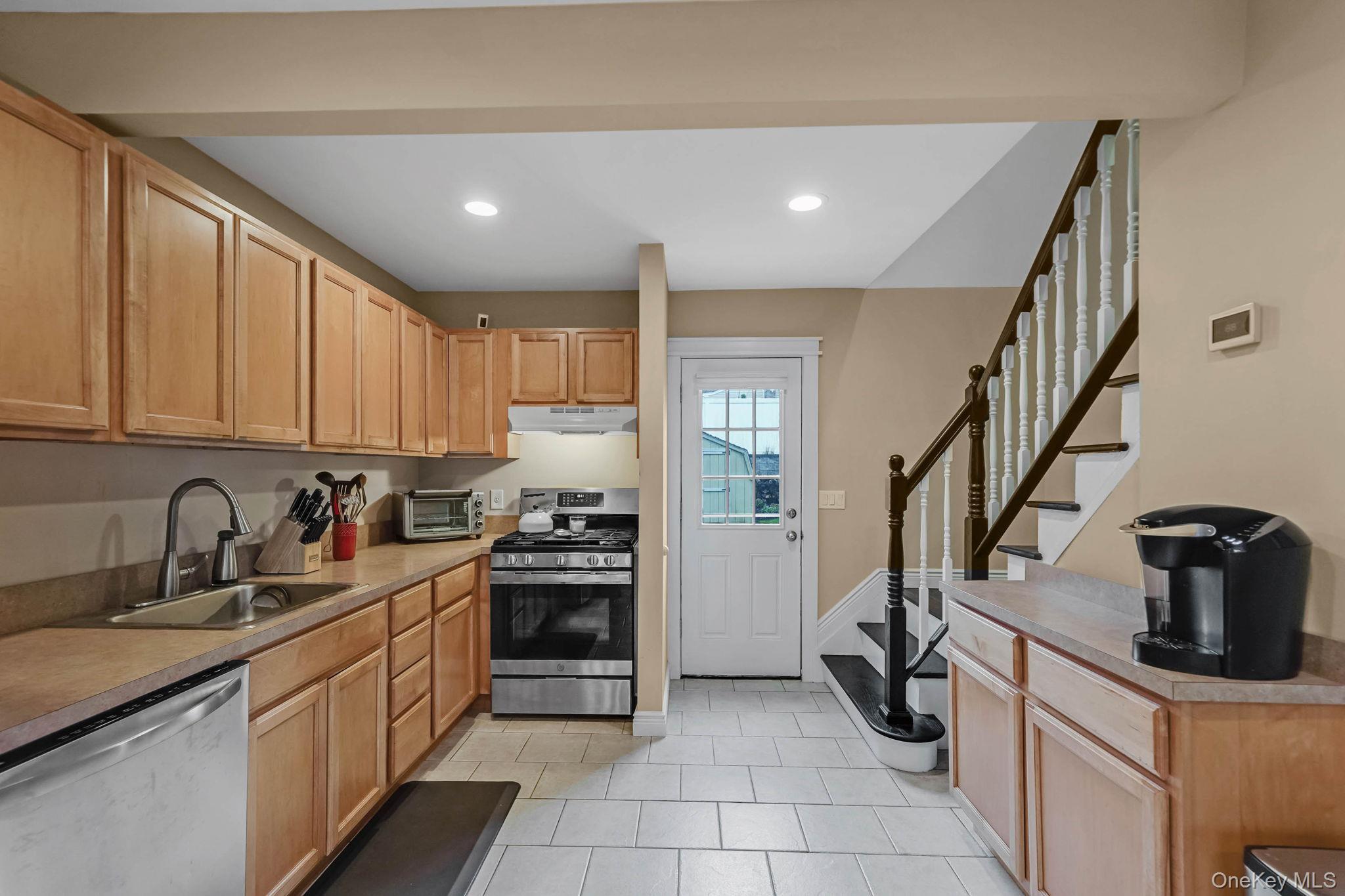 Single Family Tulip  Suffolk County, NY 11754, MLS-912569-10