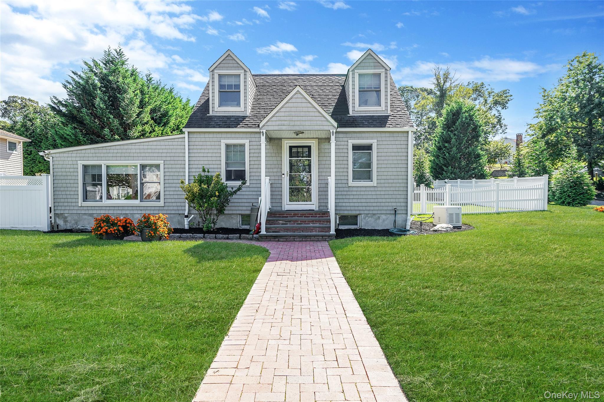 Single Family Tulip  Suffolk County, NY 11754, MLS-912569-2