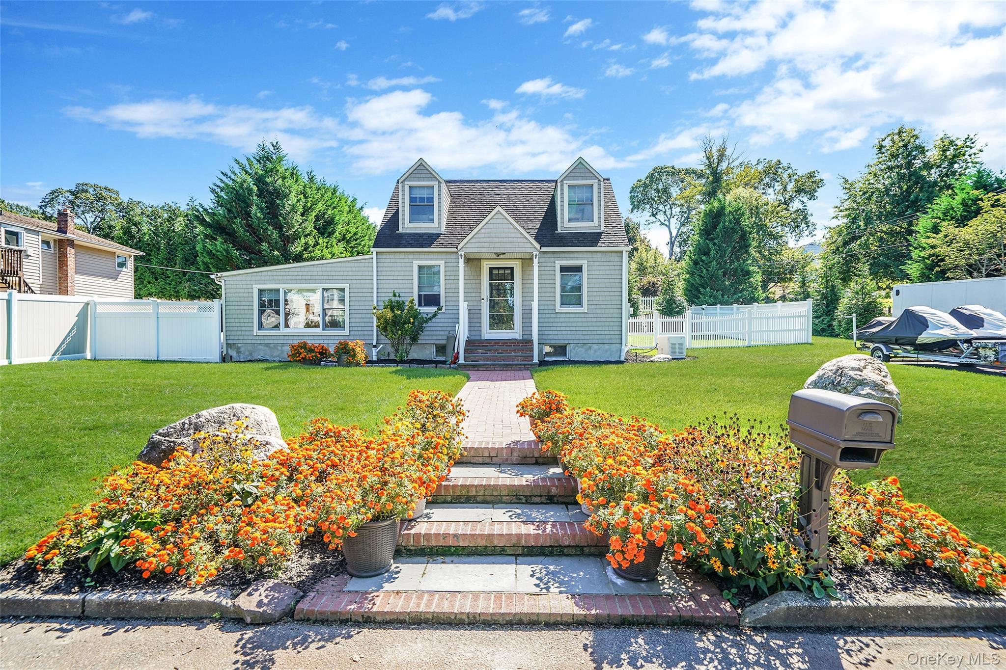 Single Family Tulip  Suffolk County, NY 11754, MLS-912569-5