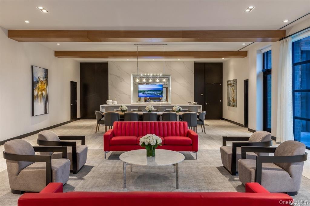 Condo Garvies Point  Nassau County, NY 11542, MLS-912591-12