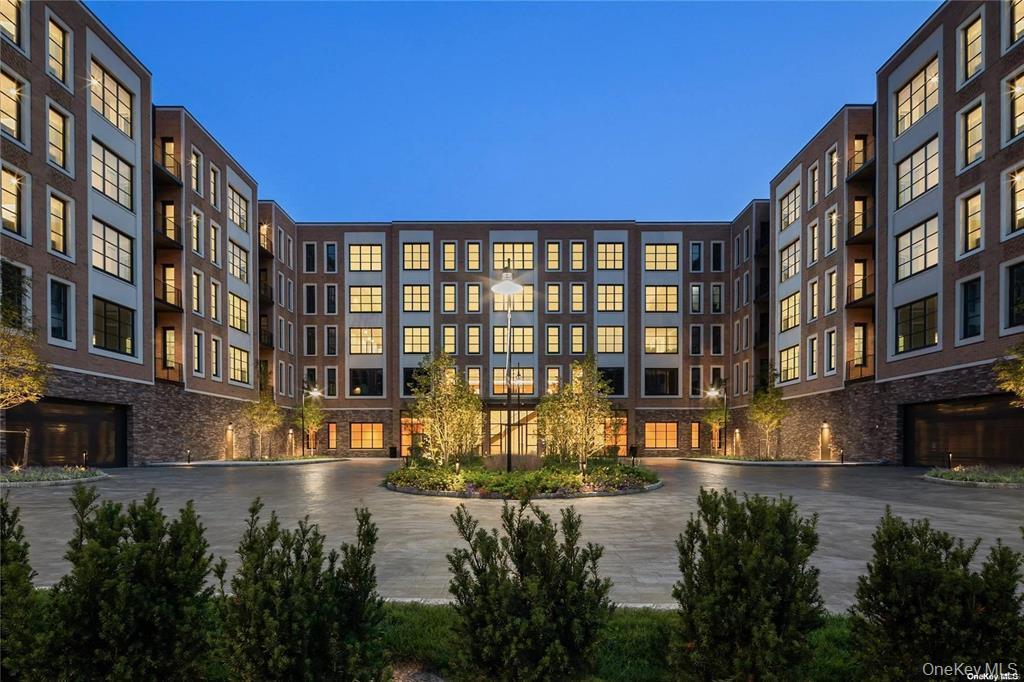 Condo Garvies Point  Nassau County, NY 11542, MLS-912591-14