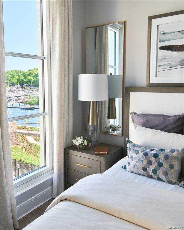 Condo Garvies Point  Nassau County, NY 11542, MLS-912591-4