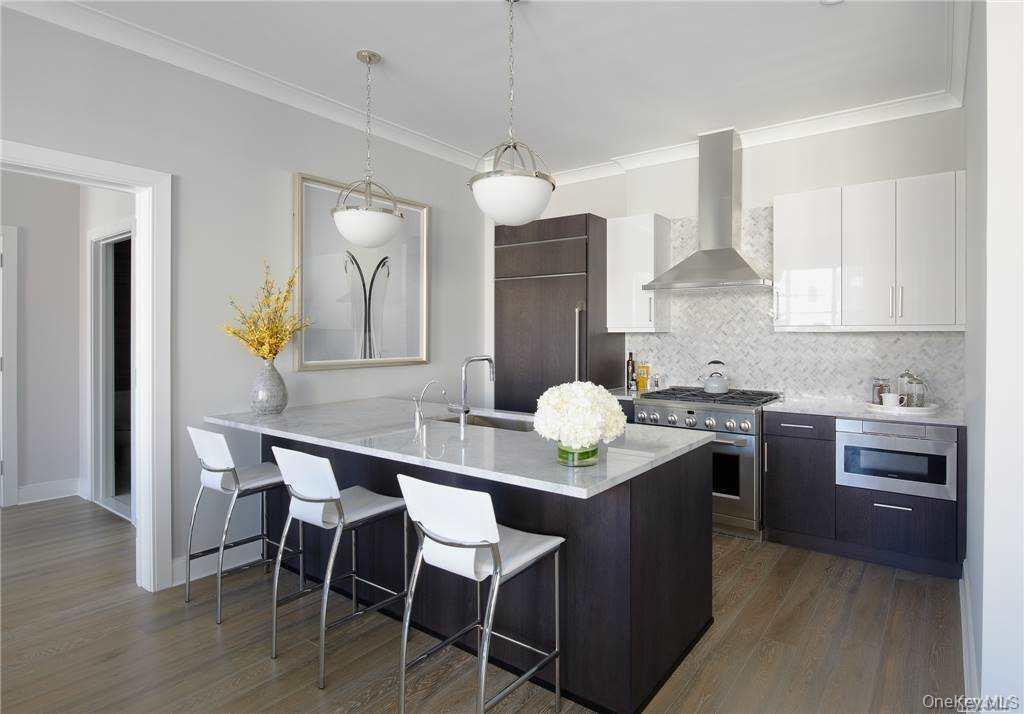 Condo Garvies Point  Nassau County, NY 11542, MLS-912591-6