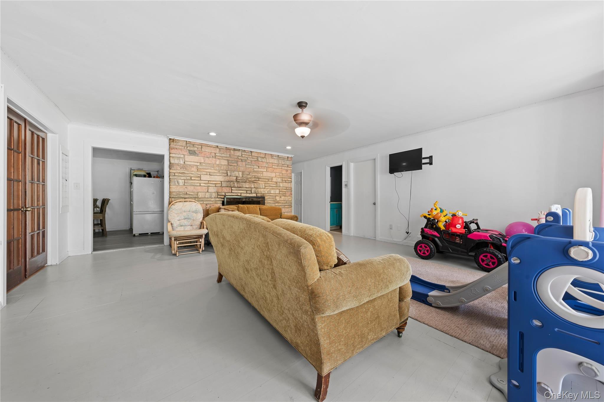 Single Family Edwards  Suffolk County, NY 11933, MLS-912598-4