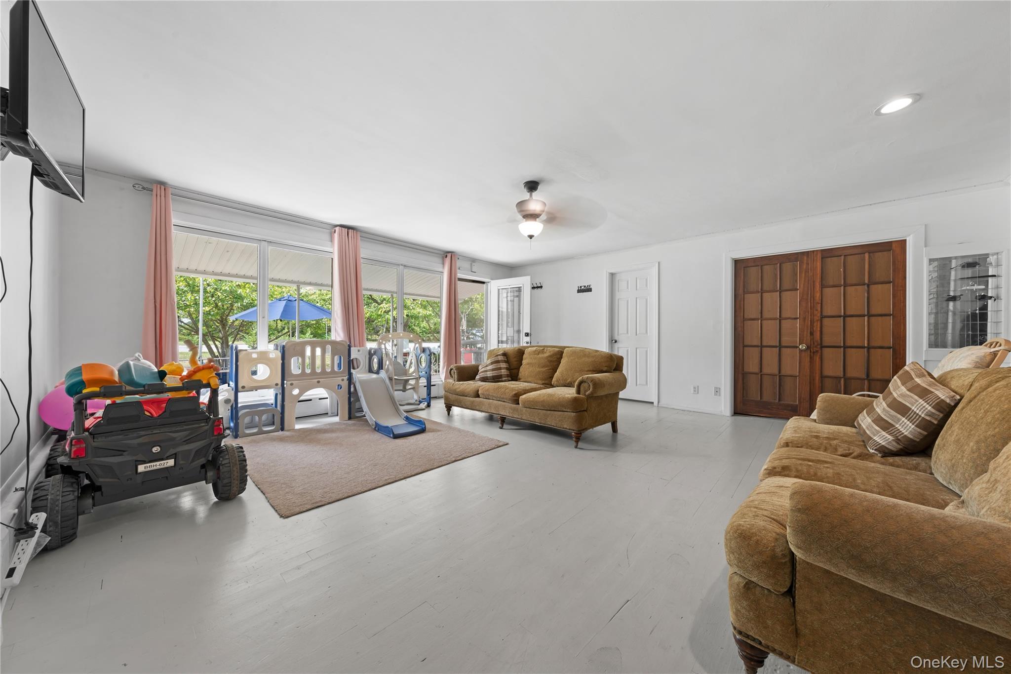 Single Family Edwards  Suffolk County, NY 11933, MLS-912598-5