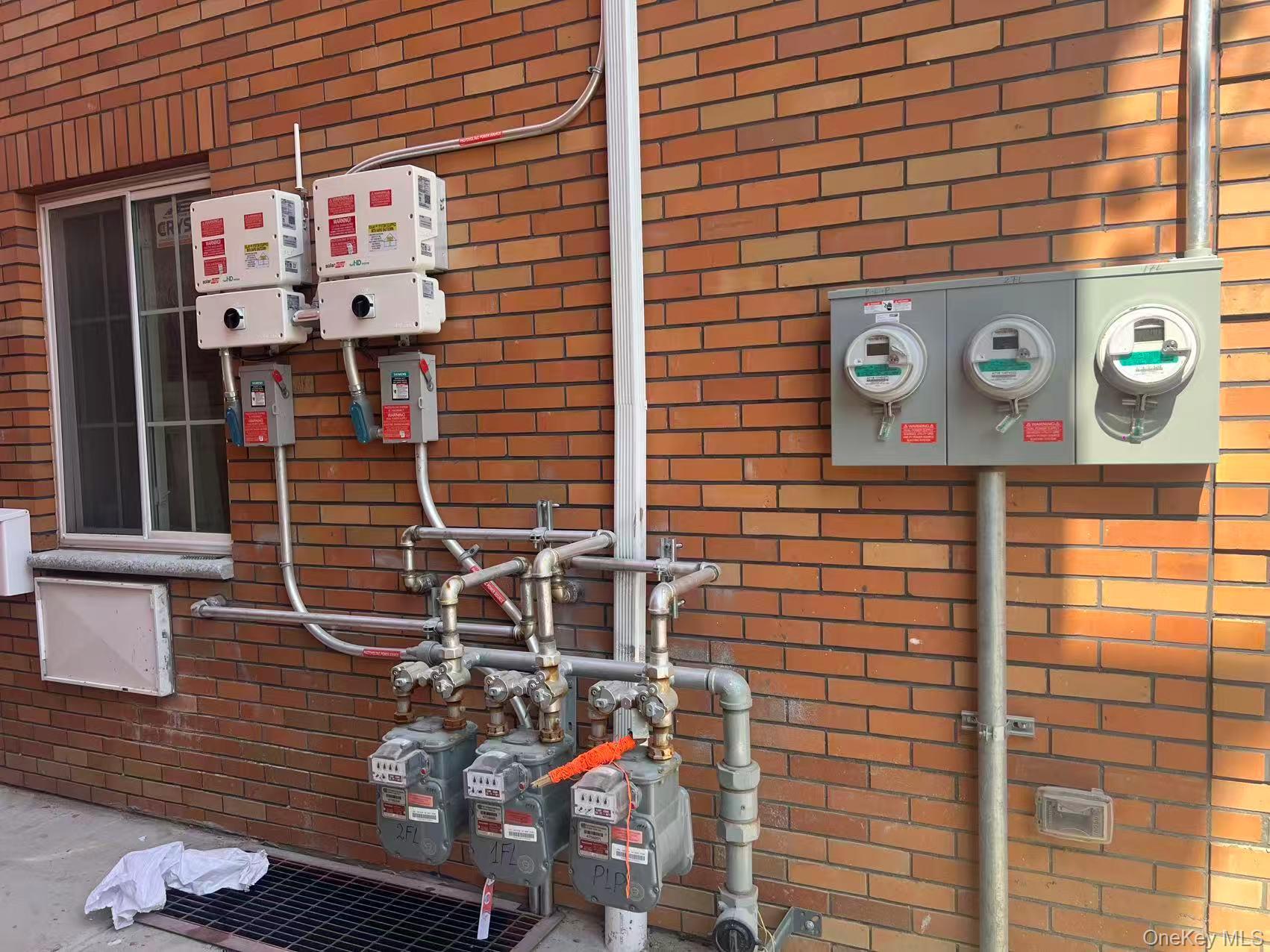 Single Family Clarence Bronx, NY 10465, MLS-912675-2