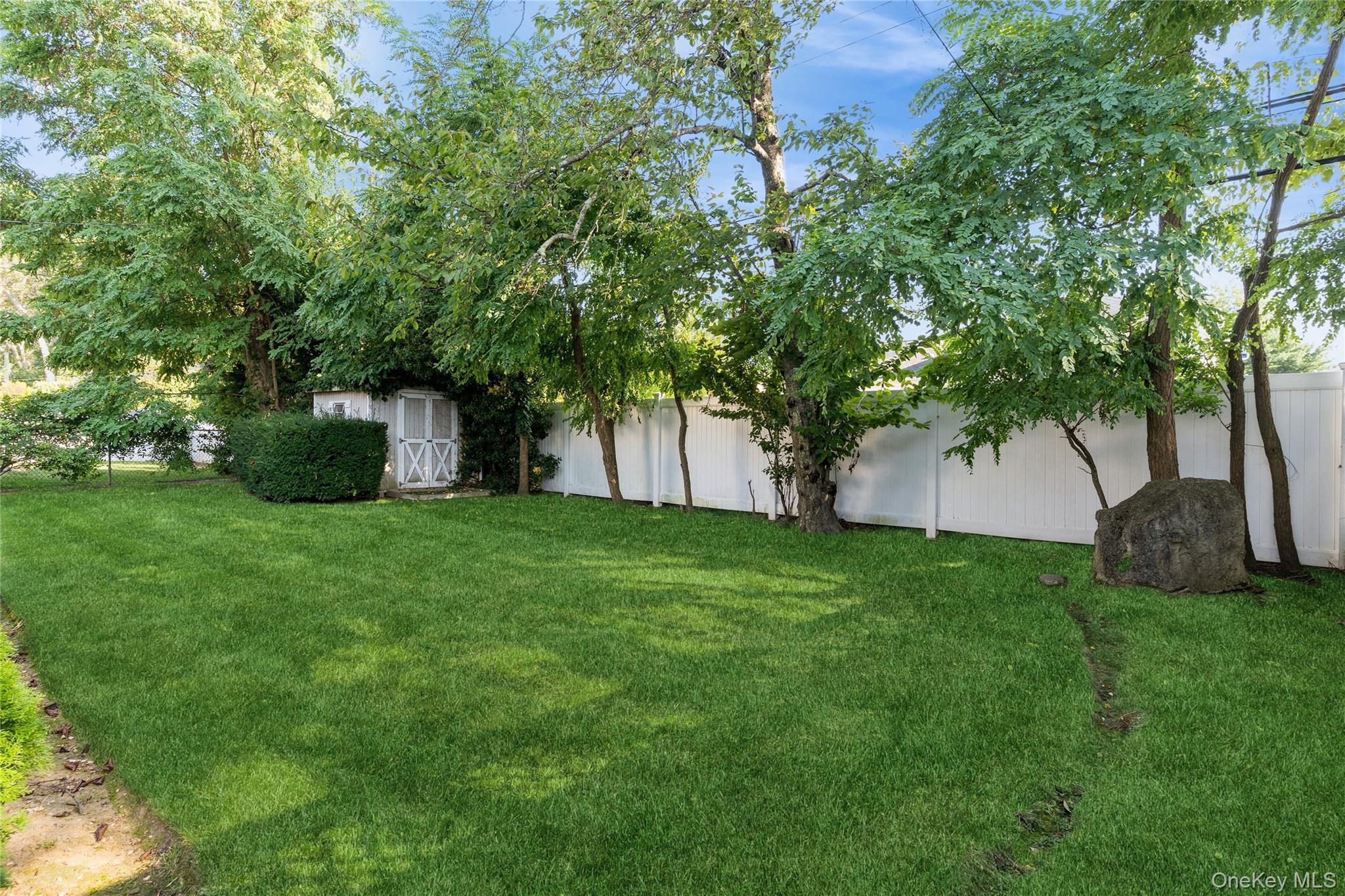 Single Family Maplewood  Nassau County, NY 11783, MLS-912694-12