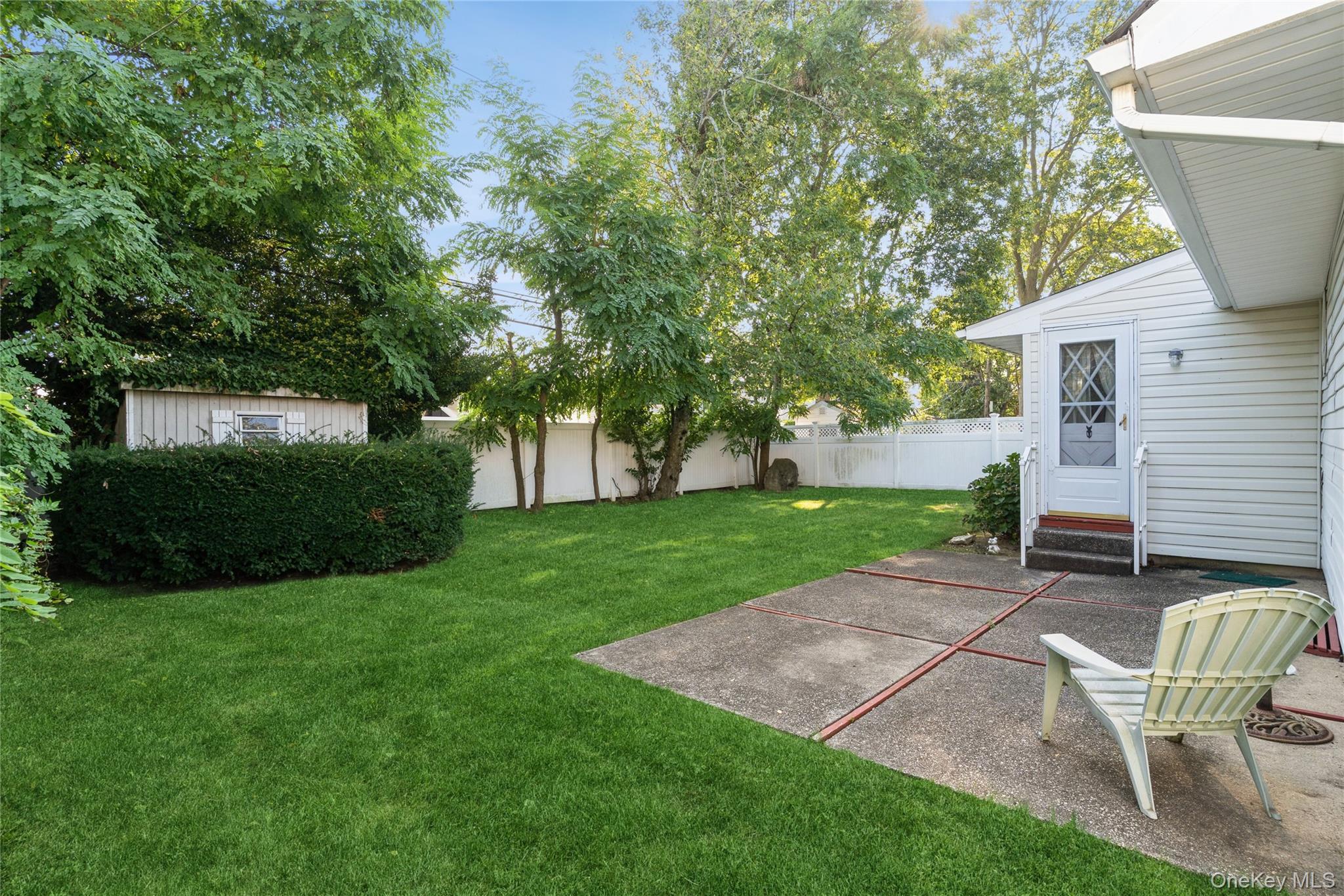 Single Family Maplewood  Nassau County, NY 11783, MLS-912694-13