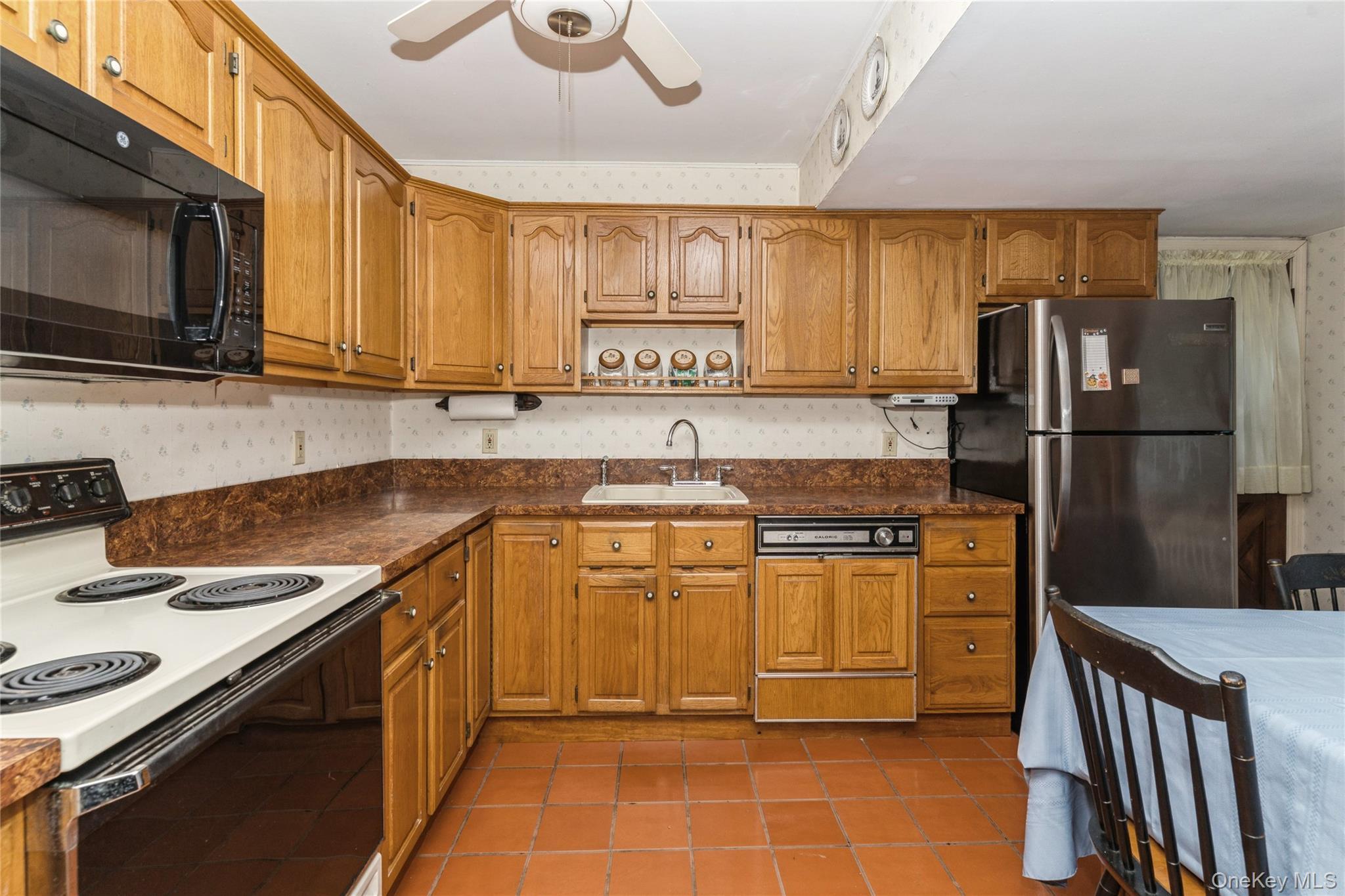 Single Family Maplewood  Nassau County, NY 11783, MLS-912694-4