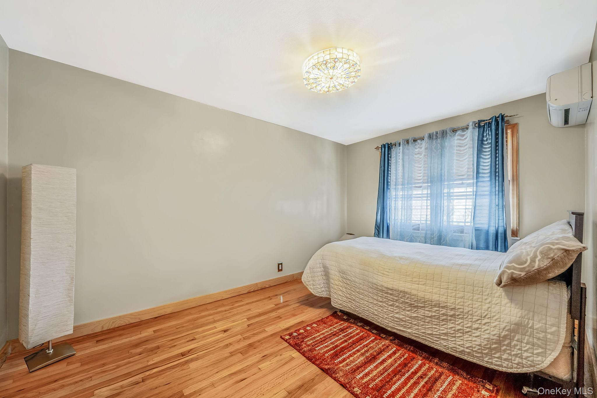 Single Family 80th Queens, NY 11385, MLS-912709-12