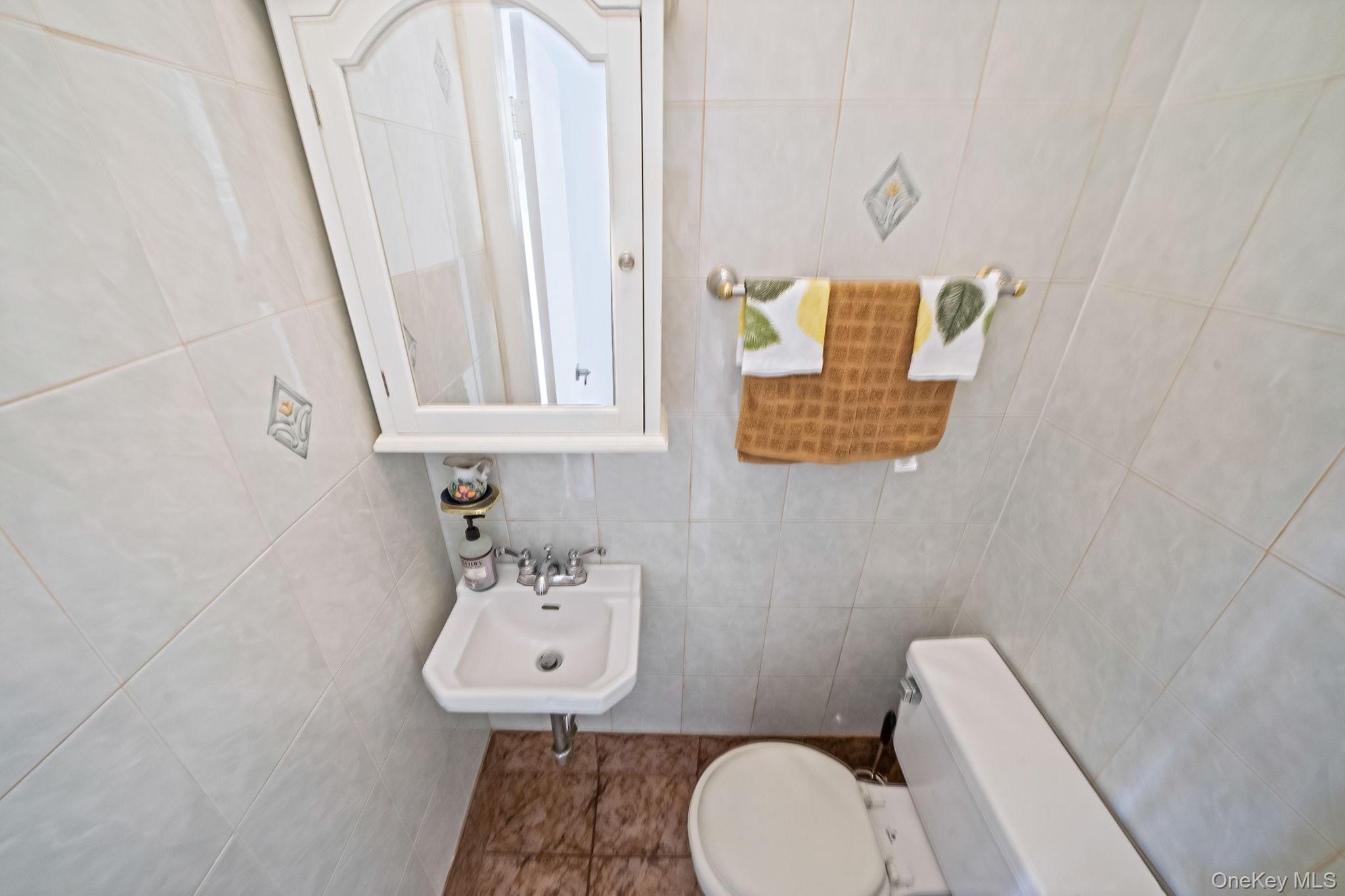 Single Family 80th Queens, NY 11385, MLS-912709-17