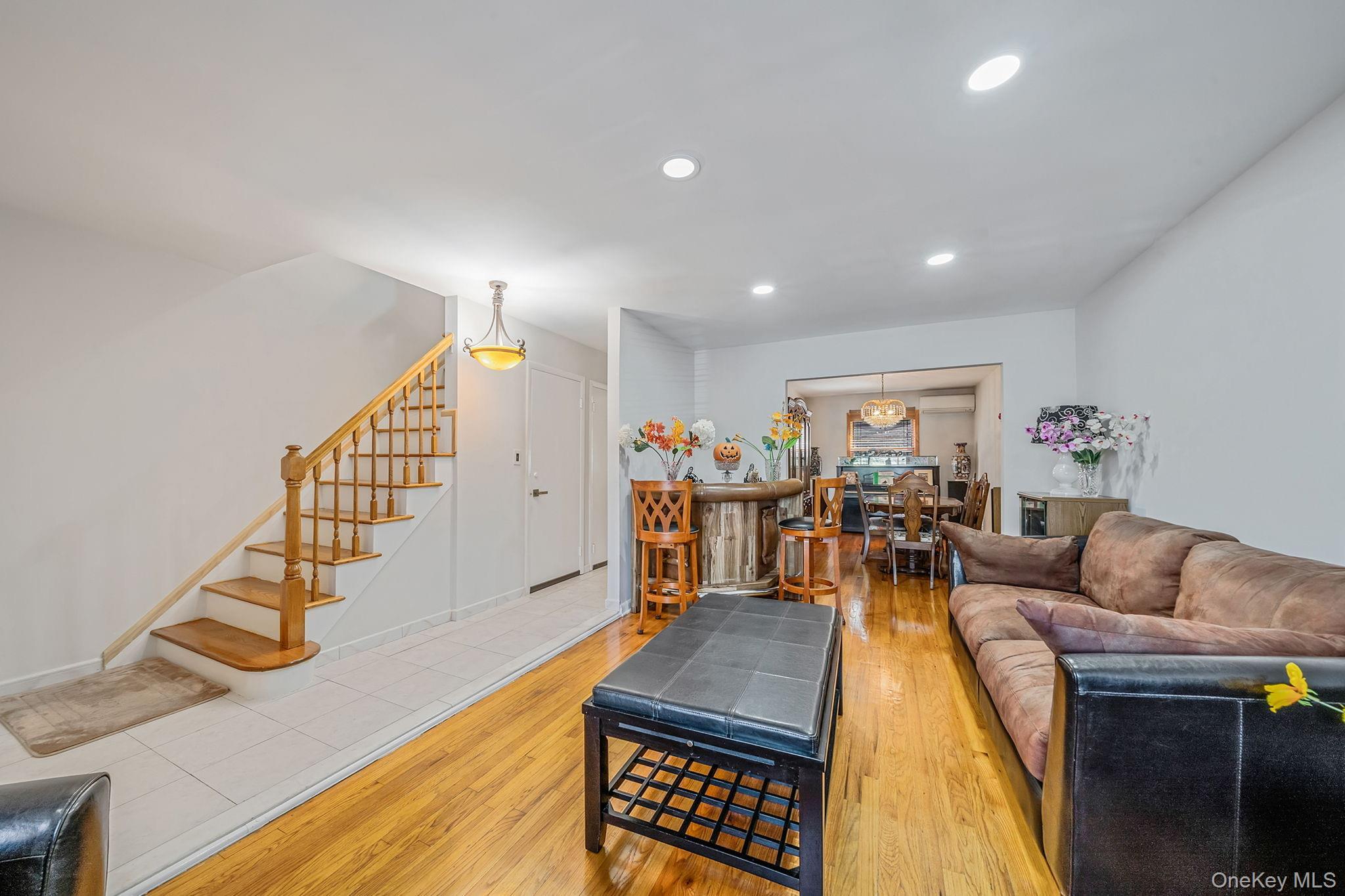 Single Family 80th Queens, NY 11385, MLS-912709-20