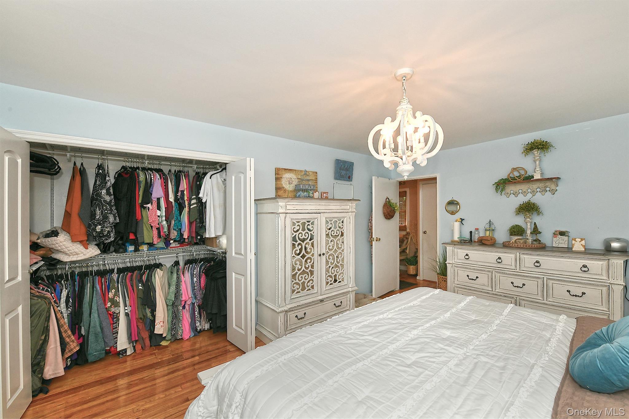 Single Family Cranford  Nassau County, NY 11803, MLS-912720-24