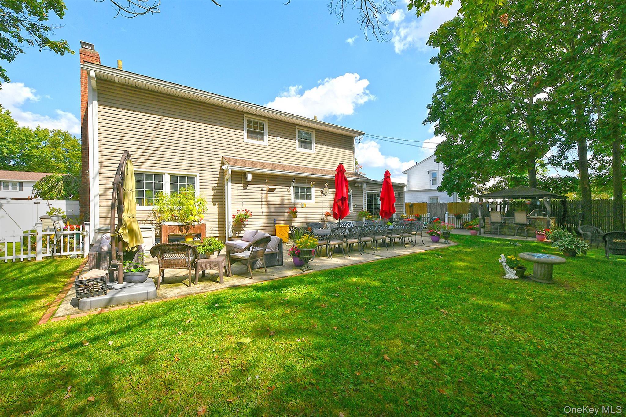 Single Family Cranford  Nassau County, NY 11803, MLS-912720-29