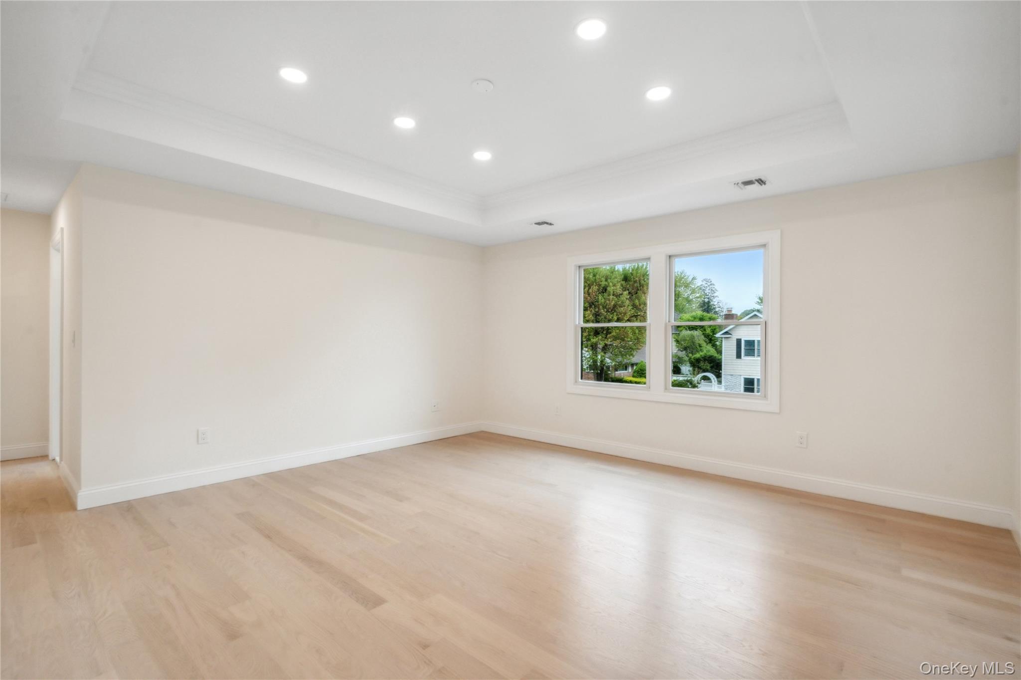 Single Family Lorraine Nassau County, NY 11791, MLS-912763-21