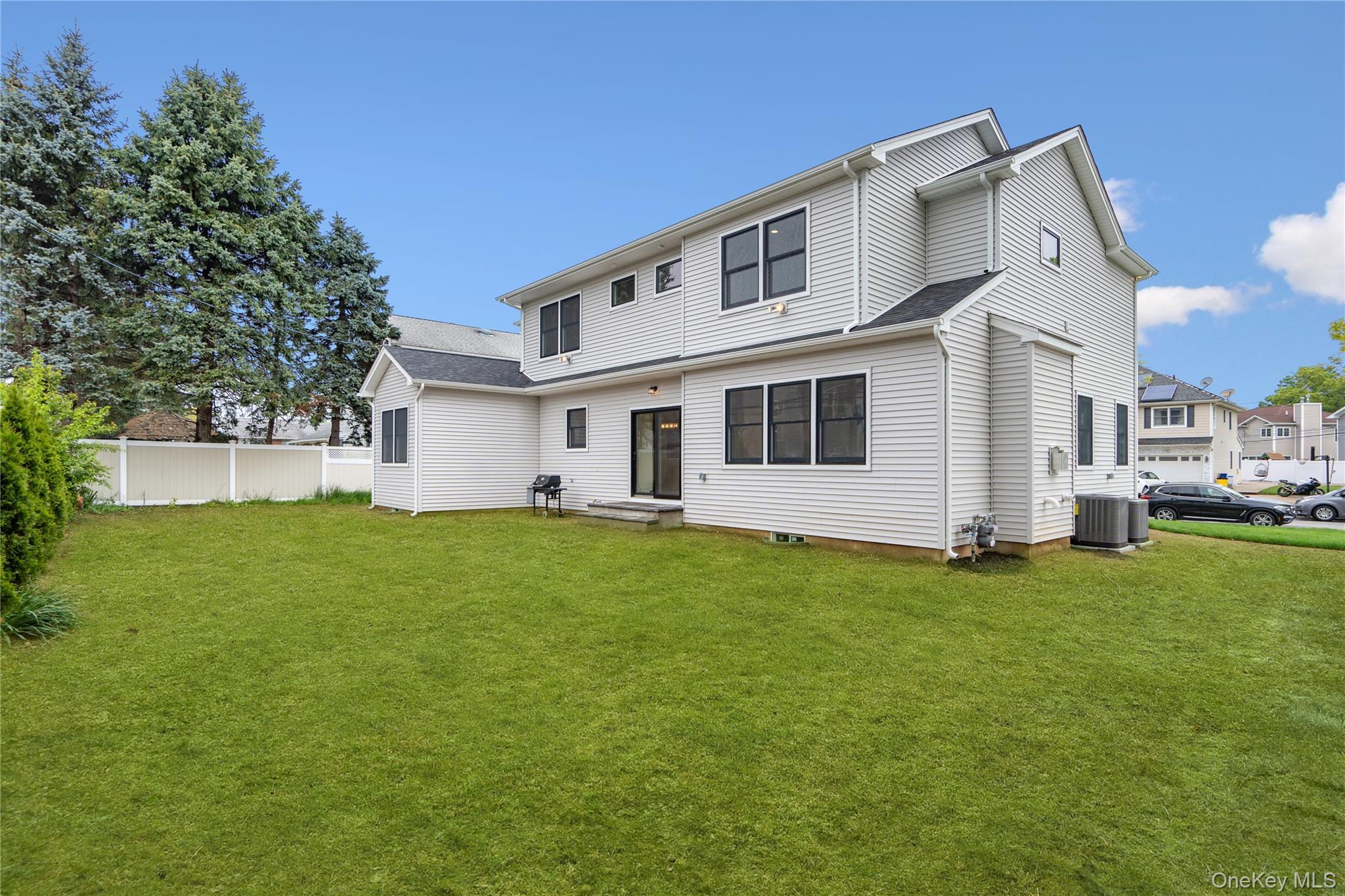 Single Family Lorraine  Nassau County, NY 11791, MLS-912763-30