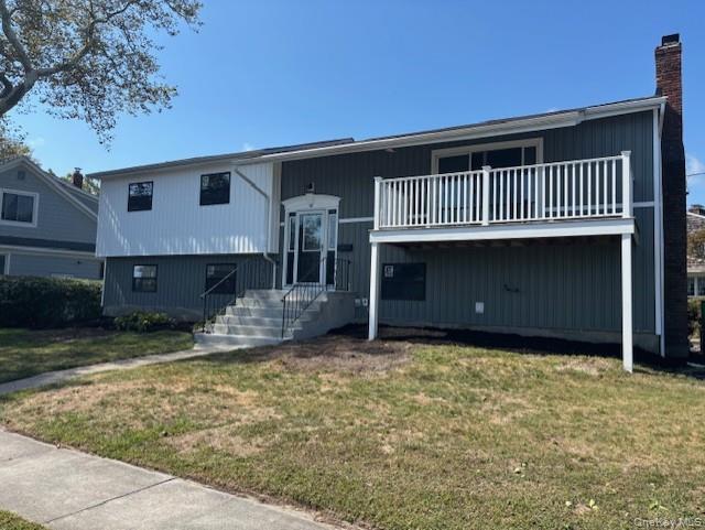 Single Family Drive  Suffolk County, NY 11715, MLS-912784-2