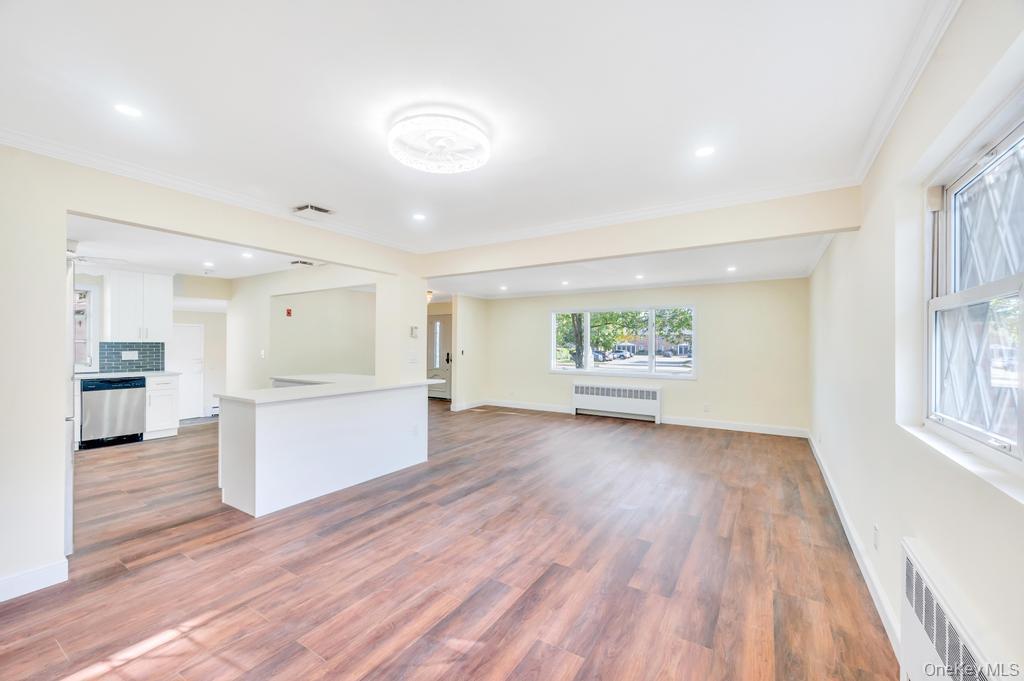 Single Family Jerusalem  Nassau County, NY 11783, MLS-912807-17