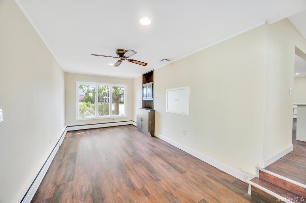 Single Family Jerusalem  Nassau County, NY 11783, MLS-912807-25