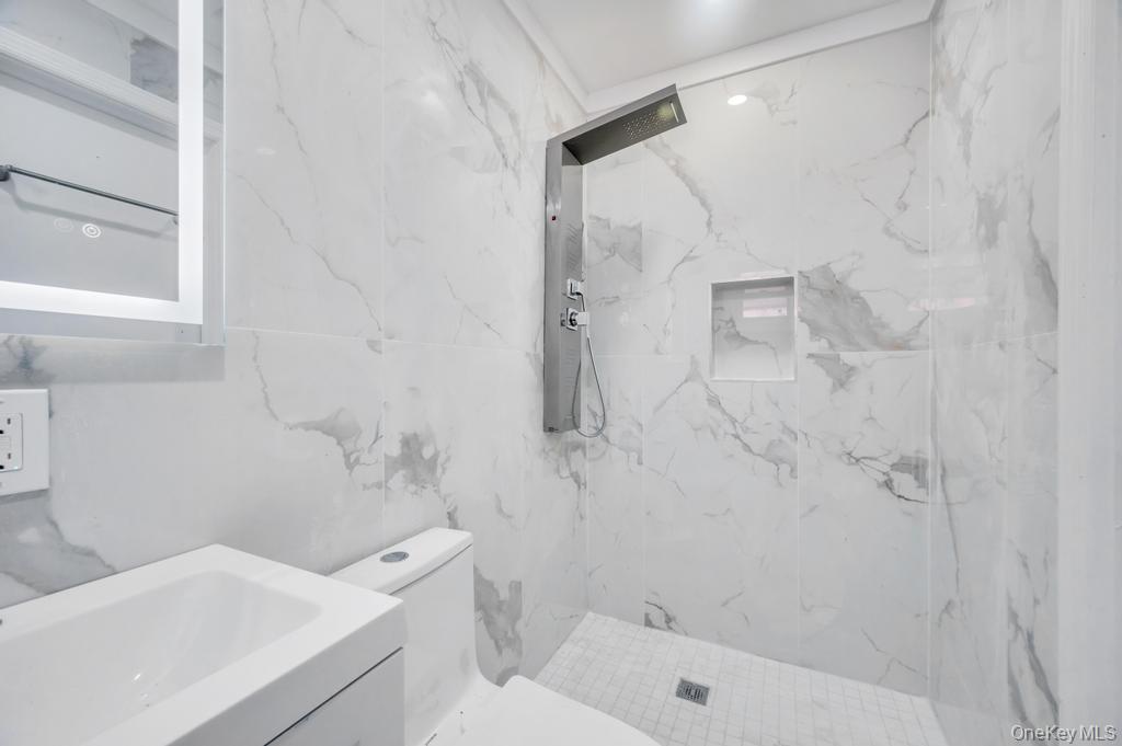 Single Family Jerusalem  Nassau County, NY 11783, MLS-912807-37