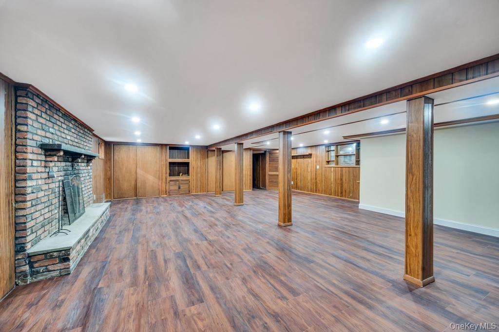 Single Family Jerusalem  Nassau County, NY 11783, MLS-912807-39