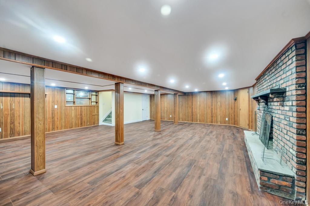 Single Family Jerusalem  Nassau County, NY 11783, MLS-912807-40