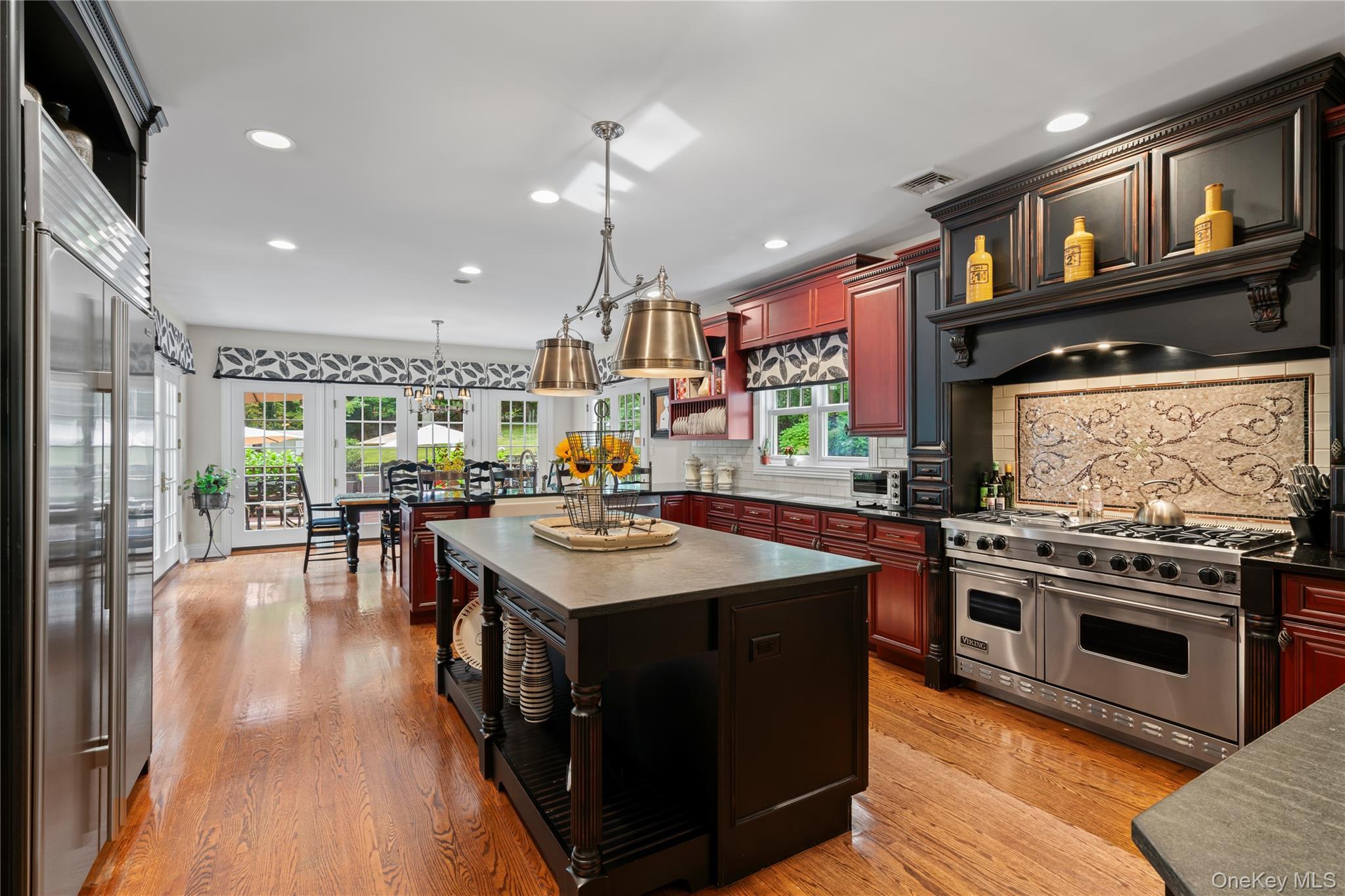 Single Family Parish Nassau County, NY 11560, MLS-912834-12