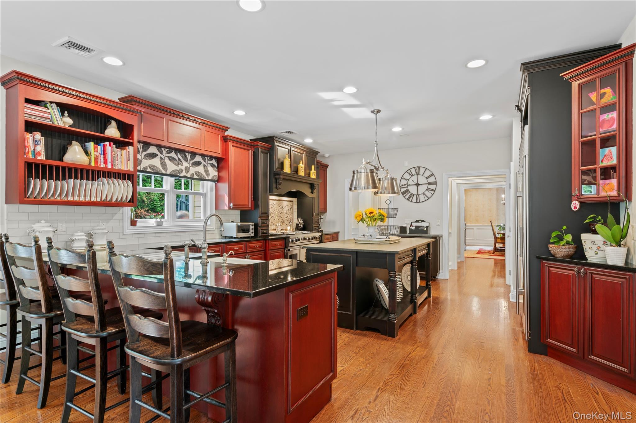 Single Family Parish Nassau County, NY 11560, MLS-912834-13