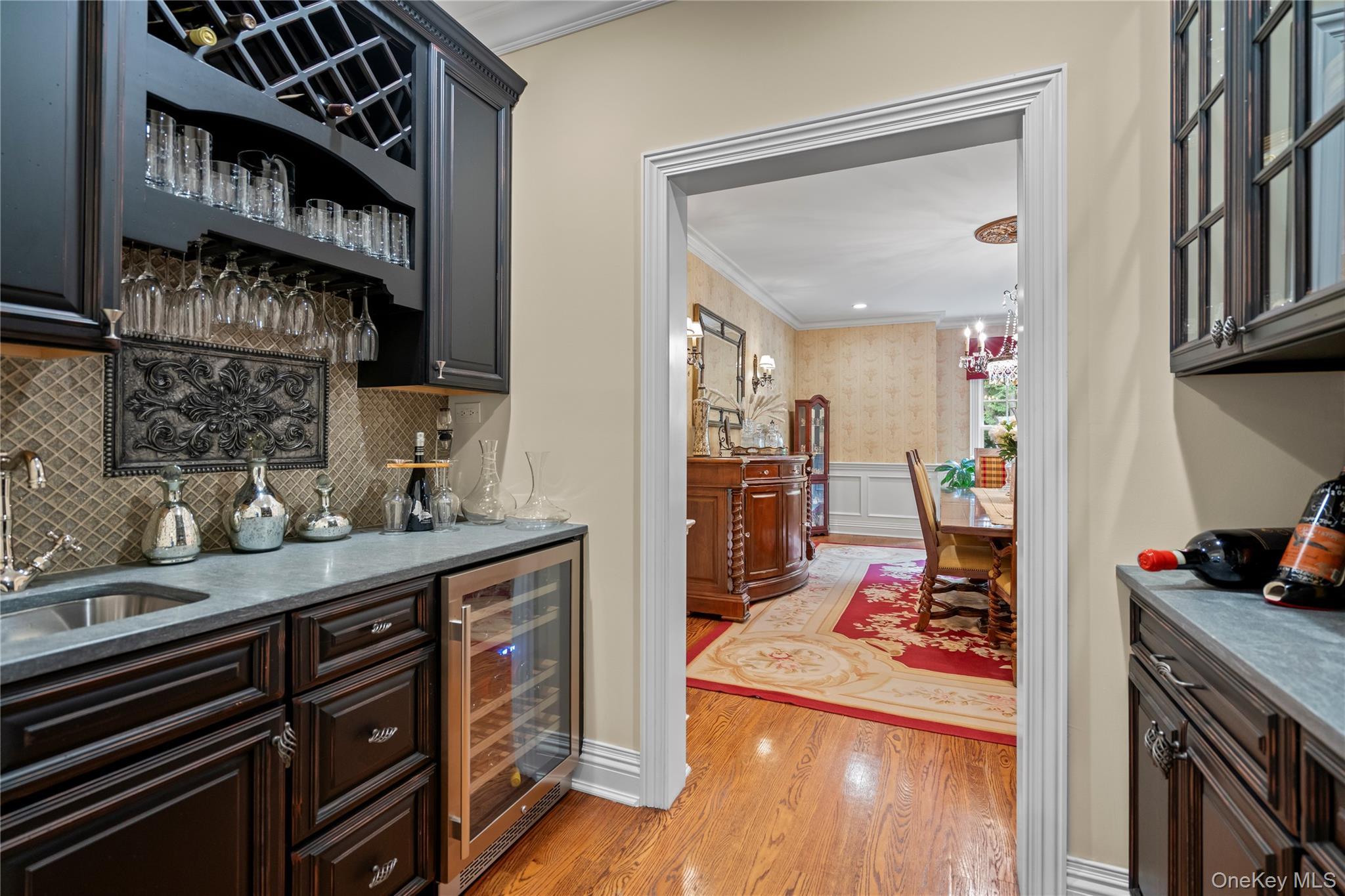 Single Family Parish Nassau County, NY 11560, MLS-912834-16