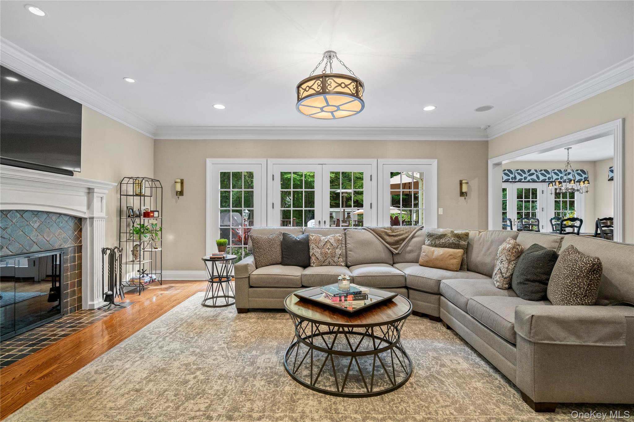 Single Family Parish Nassau County, NY 11560, MLS-912834-20