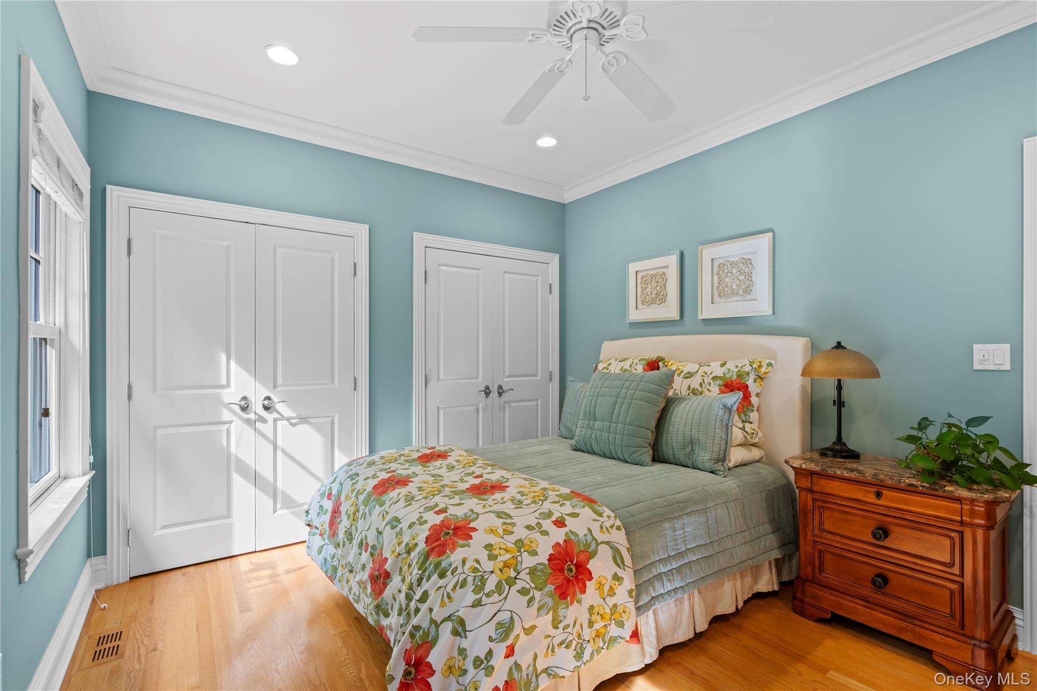 Single Family Parish Nassau County, NY 11560, MLS-912834-23