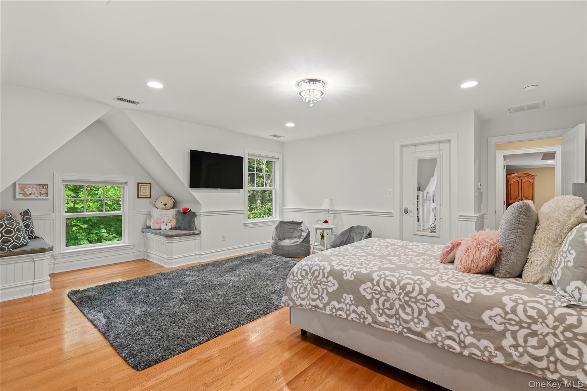 Single Family Parish Nassau County, NY 11560, MLS-912834-30