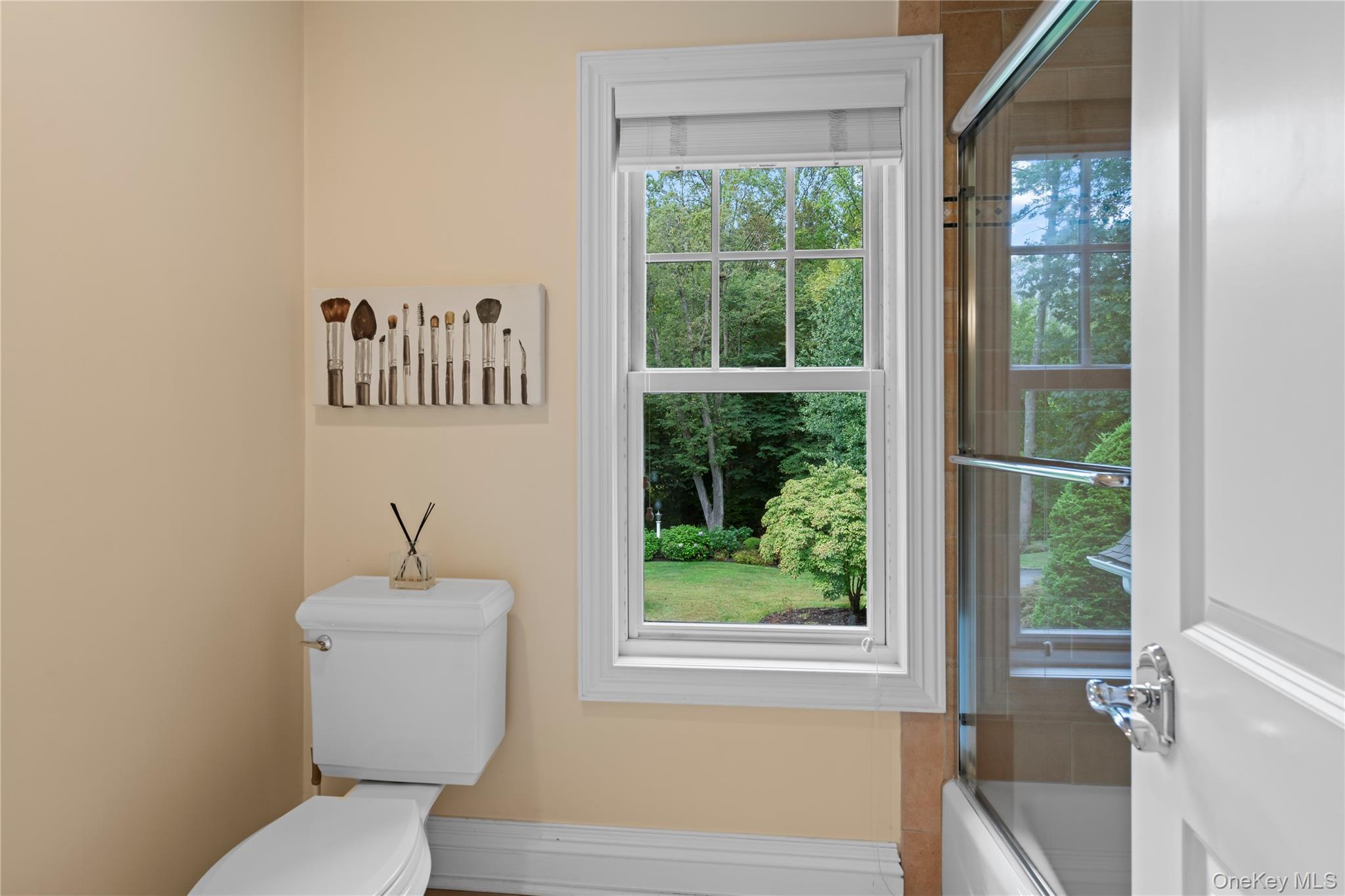 Single Family Parish Nassau County, NY 11560, MLS-912834-32