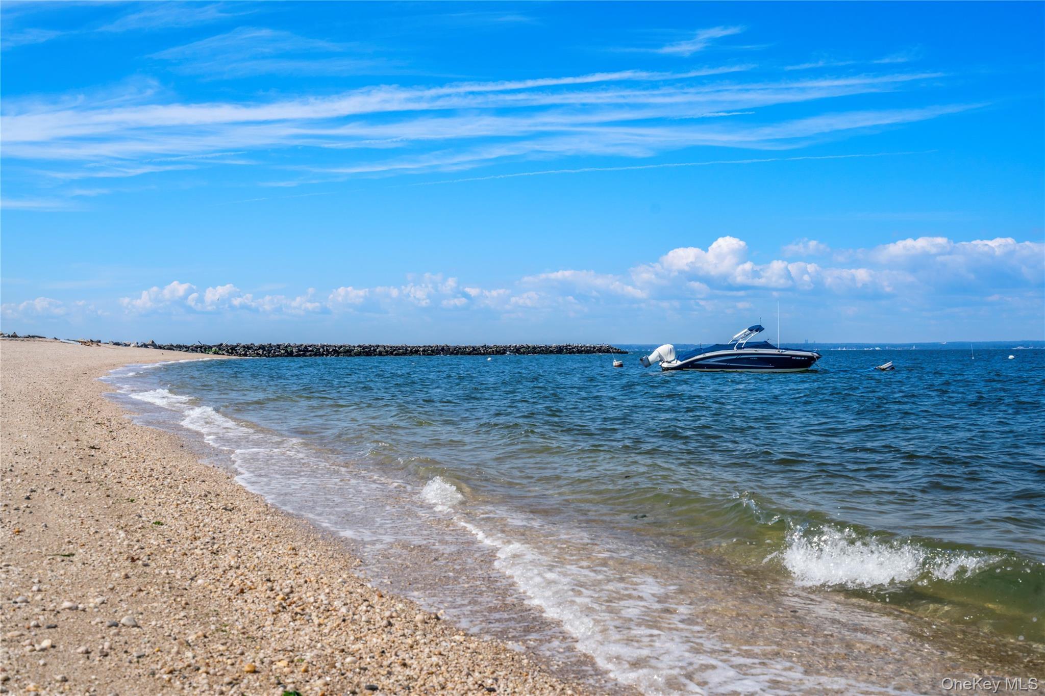 Single Family Parish Nassau County, NY 11560, MLS-912834-46