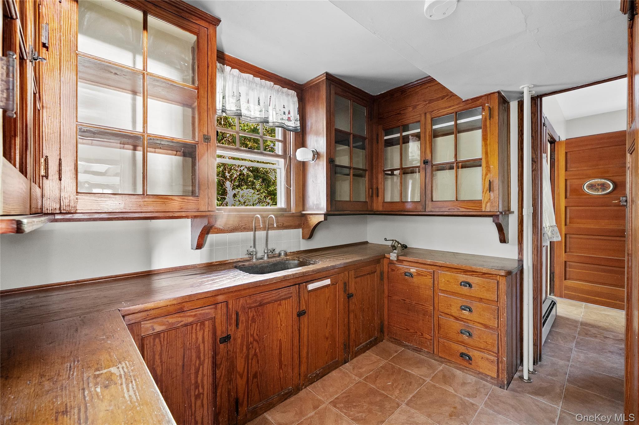 Single Family Saints Orchard Suffolk County, NY 11777, MLS-912876-28