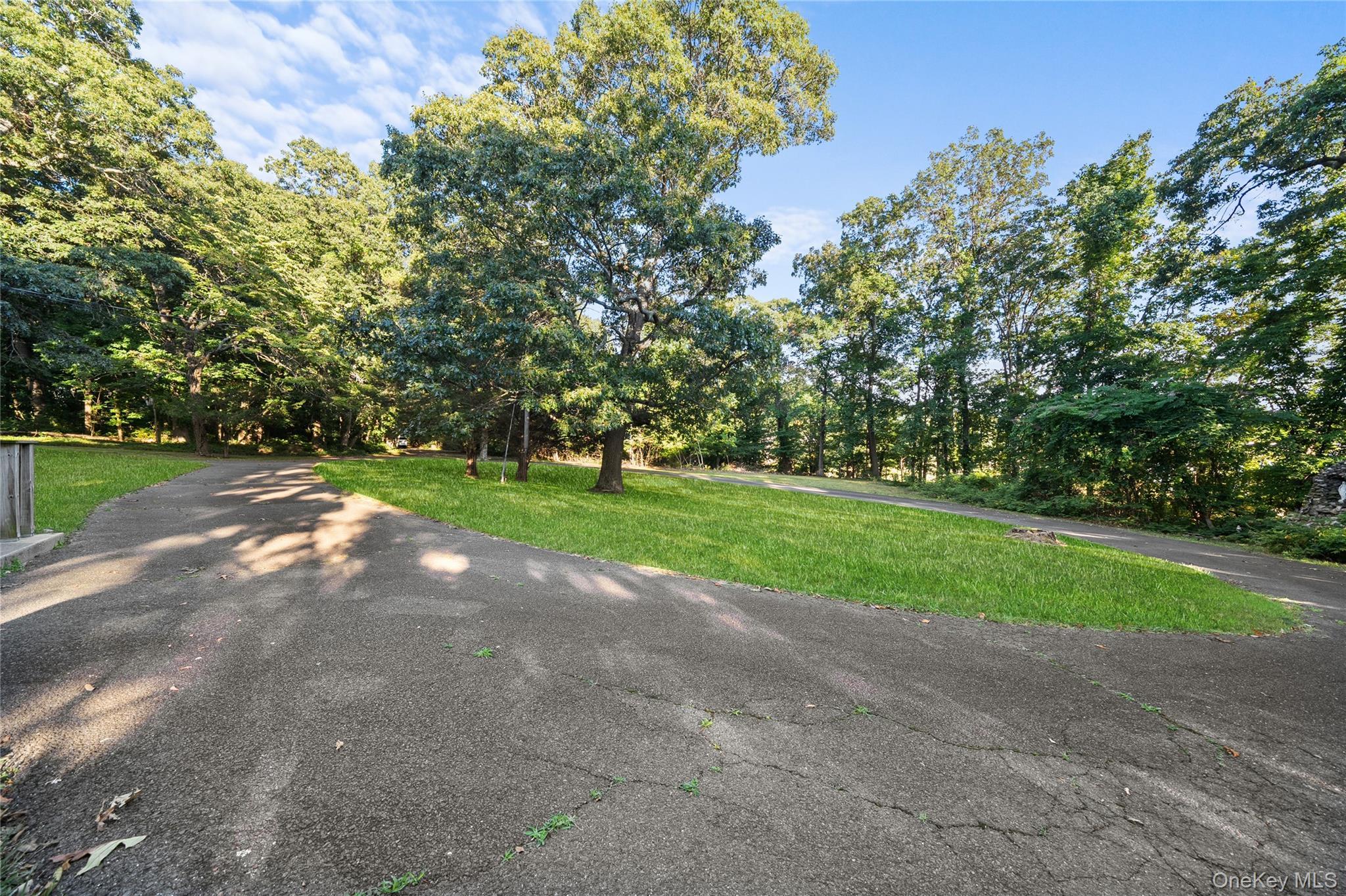 Single Family Saints Orchard Suffolk County, NY 11777, MLS-912876-36