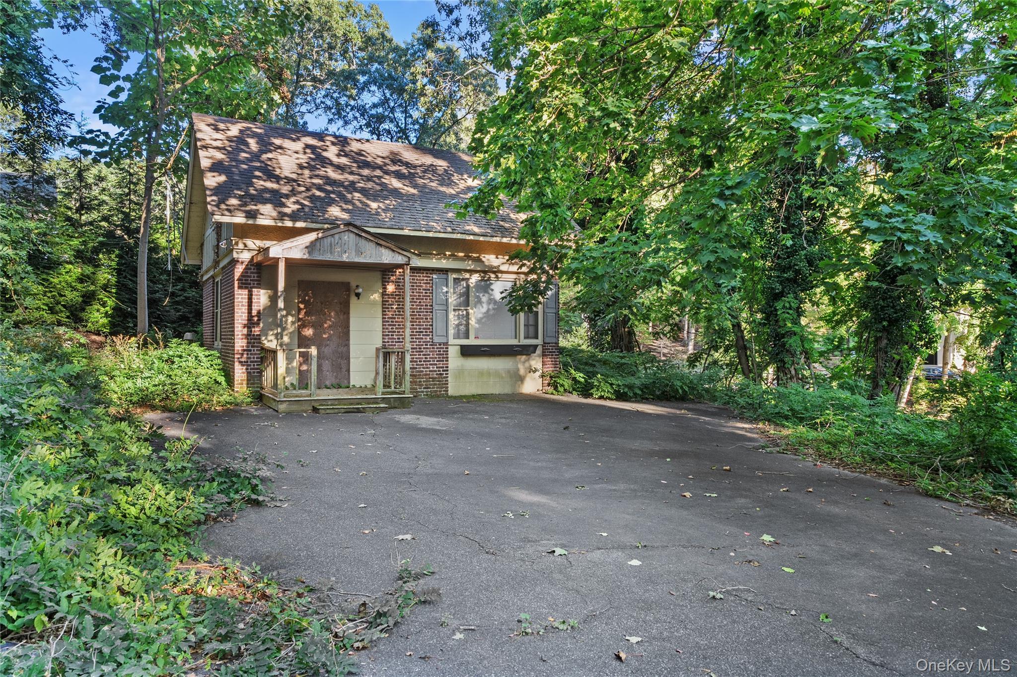 Single Family Saints Orchard  Suffolk County, NY 11777, MLS-912876-37