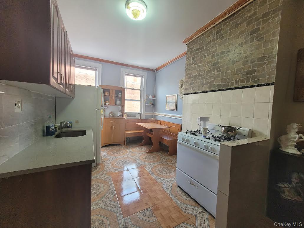 Commercial Sale Wyckoff  Brooklyn, NY 11237, MLS-912883-8