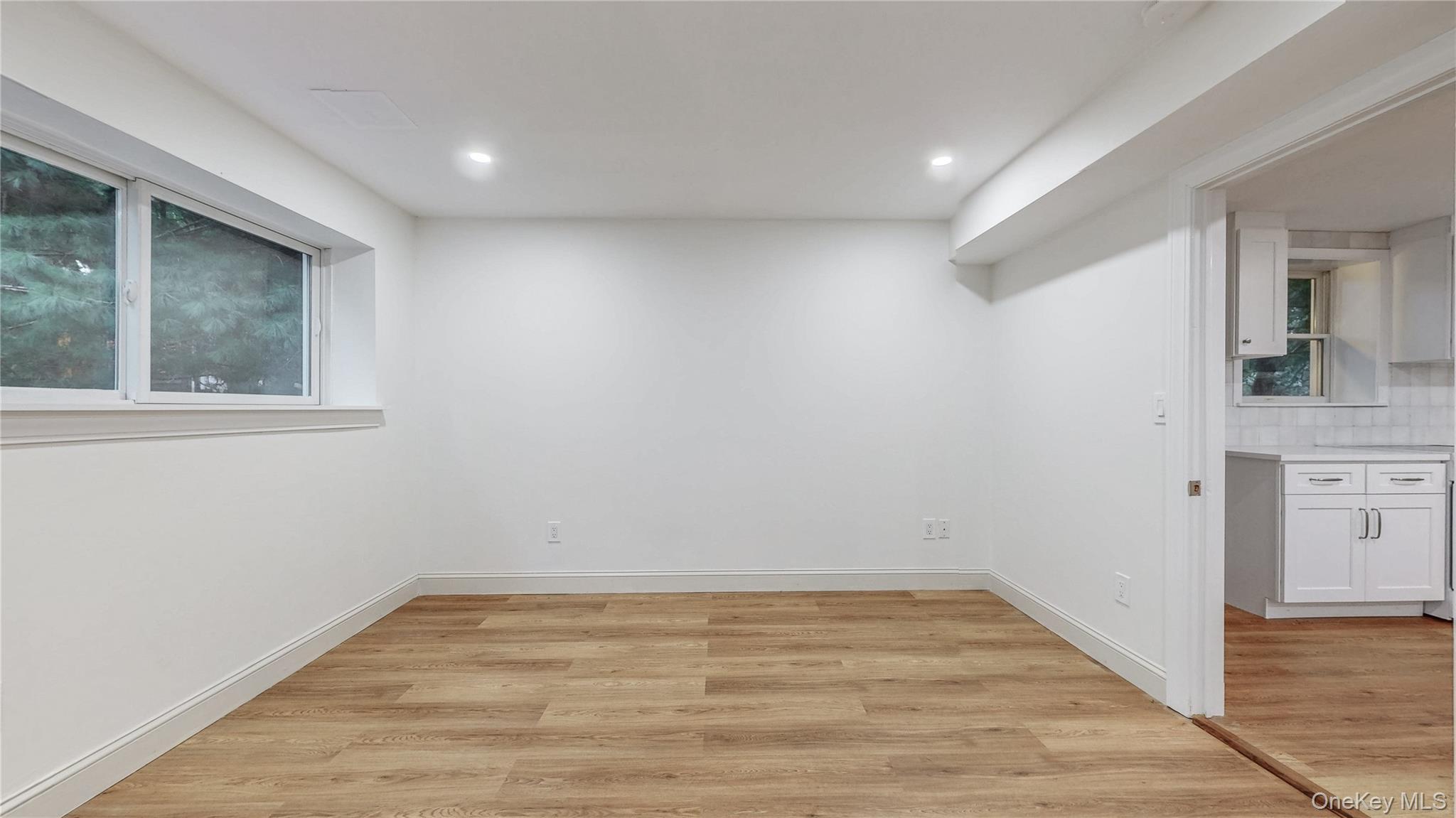 Single Family Red Creek  Suffolk County, NY 11946, MLS-912896-34