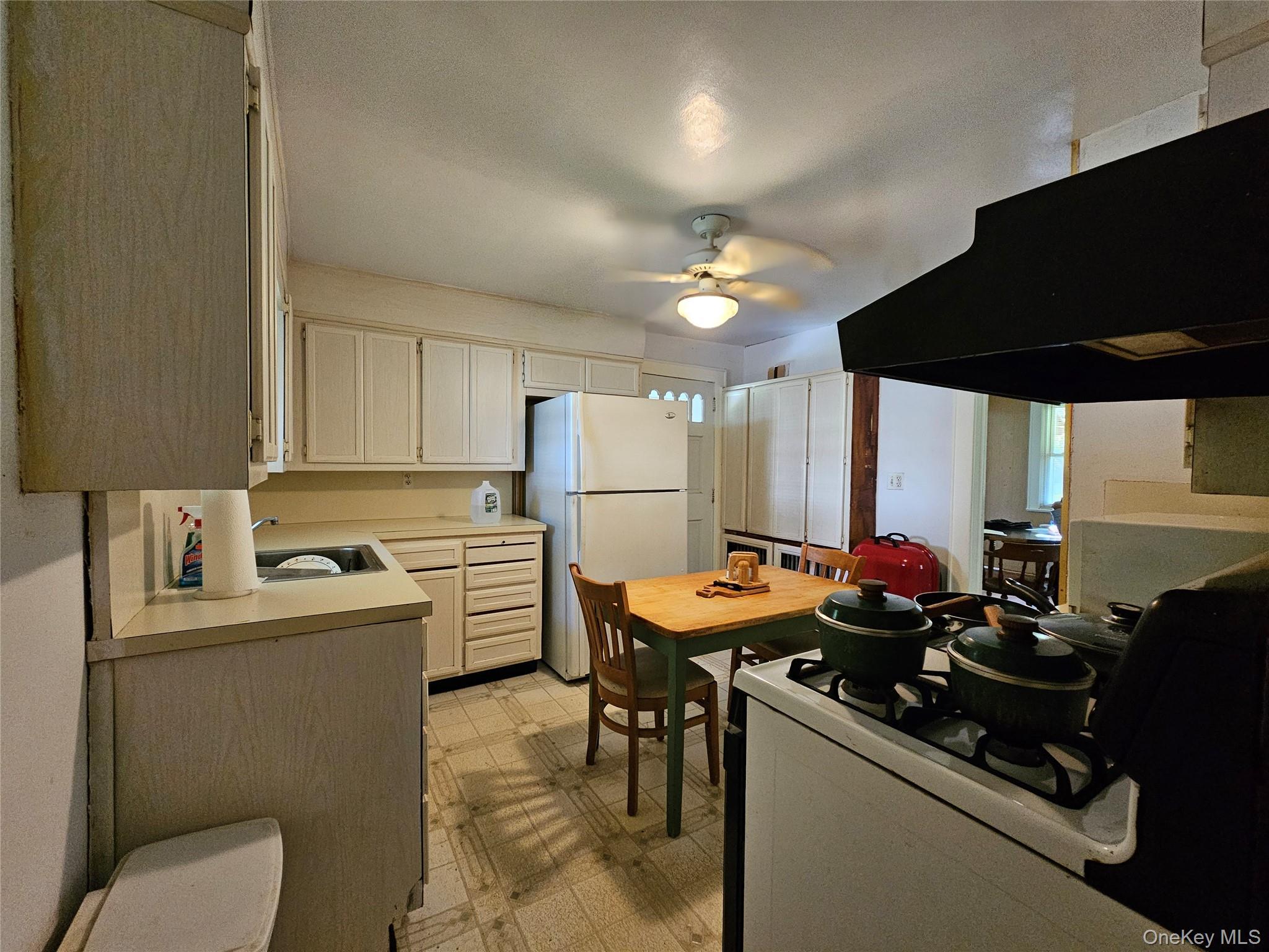 Single Family Cross  Nassau County, NY 11560, MLS-912897-12