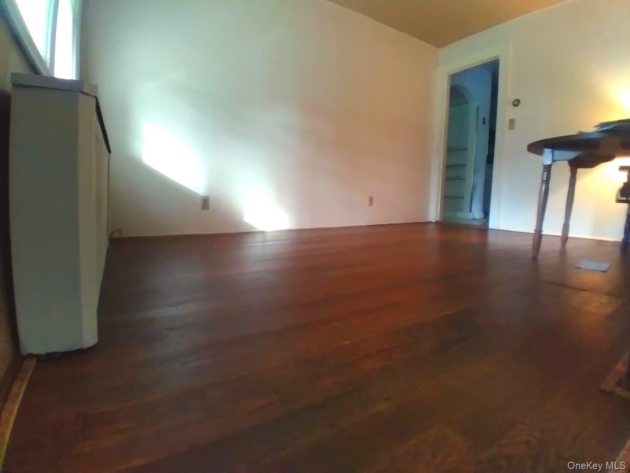 Single Family Cross  Nassau County, NY 11560, MLS-912897-16