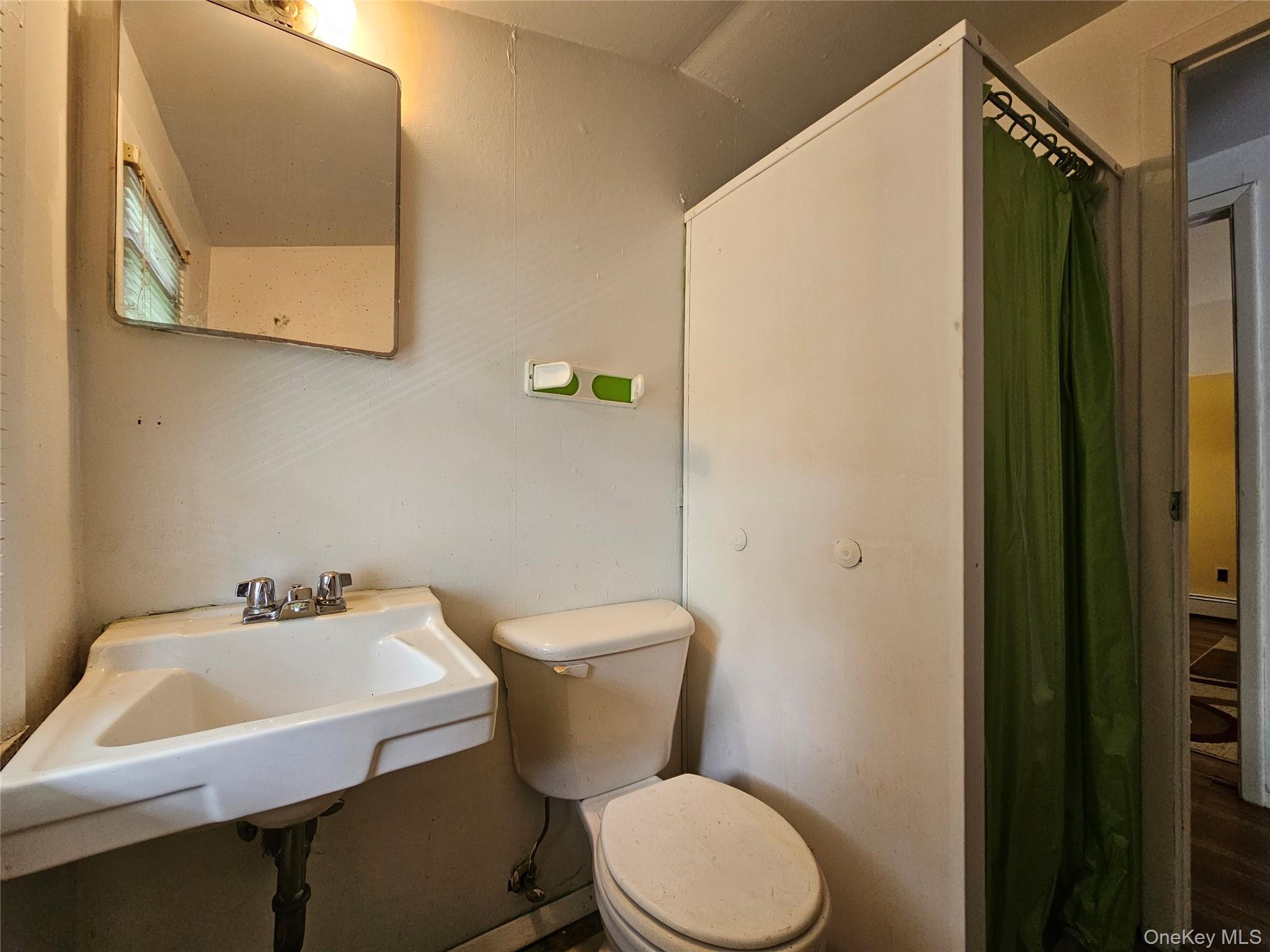 Single Family Cross  Nassau County, NY 11560, MLS-912897-21