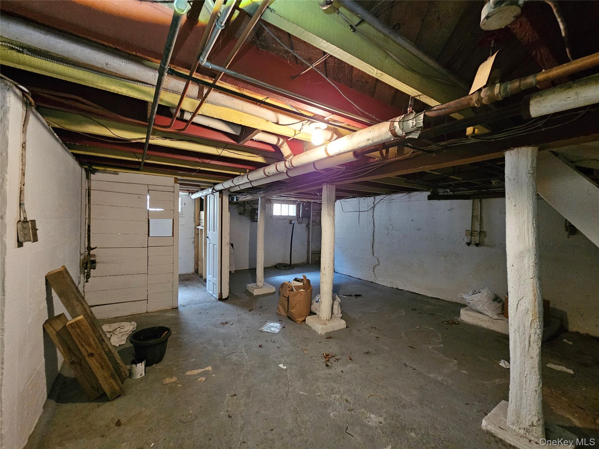 Single Family Cross  Nassau County, NY 11560, MLS-912897-23