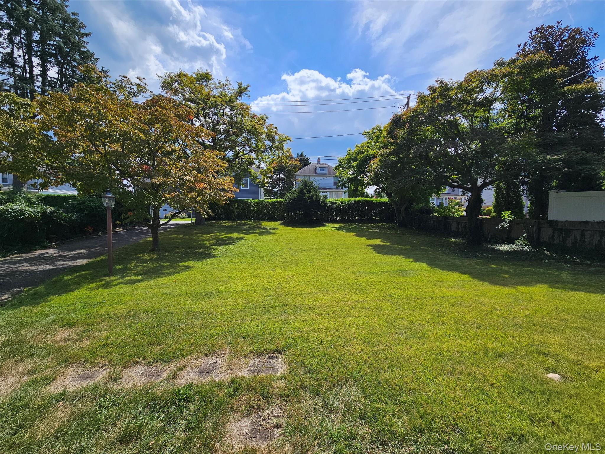 Single Family Cross  Nassau County, NY 11560, MLS-912897-4