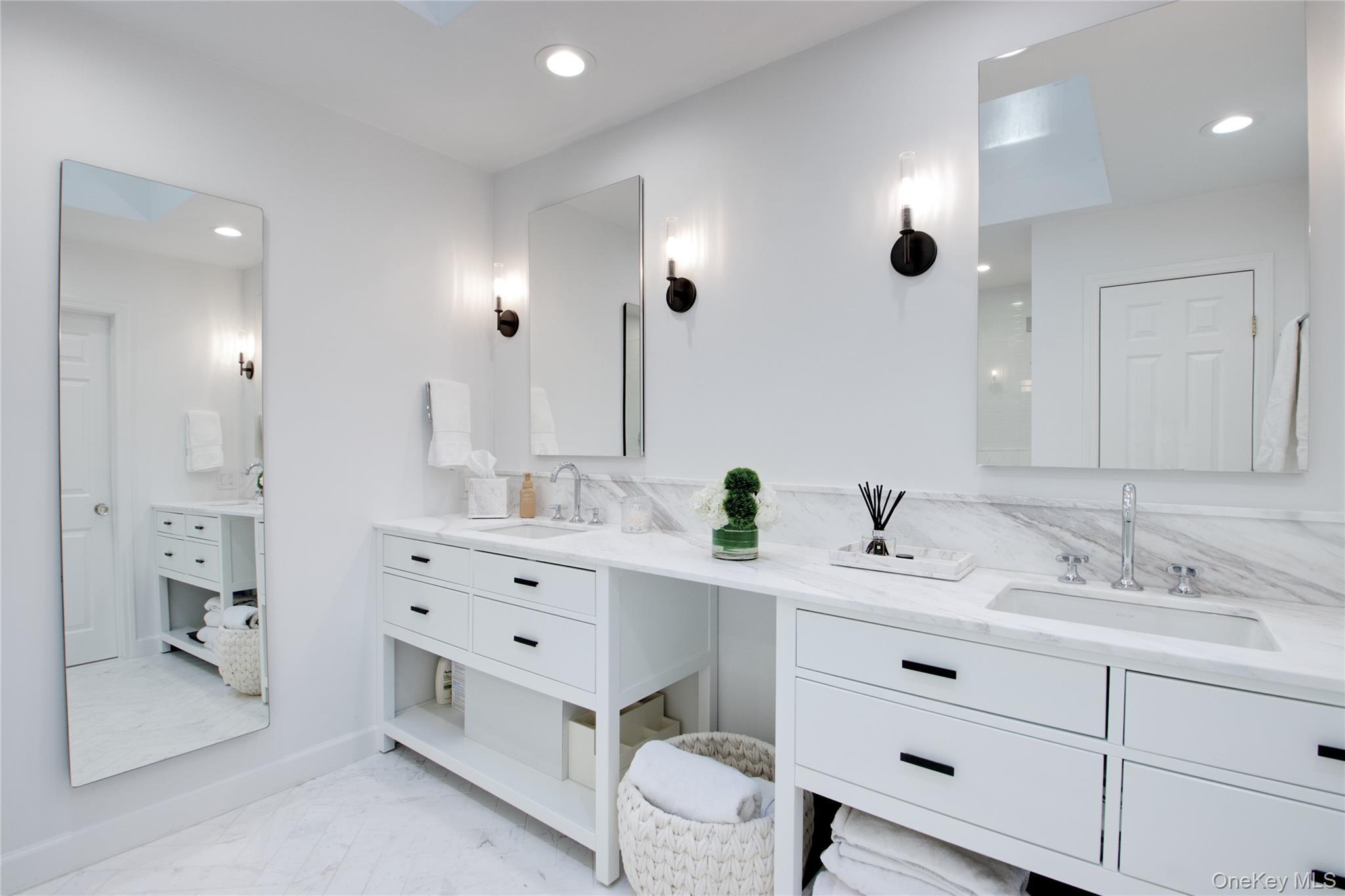 Single Family Squirrel Hill Nassau County, NY 11577, MLS-912901-19