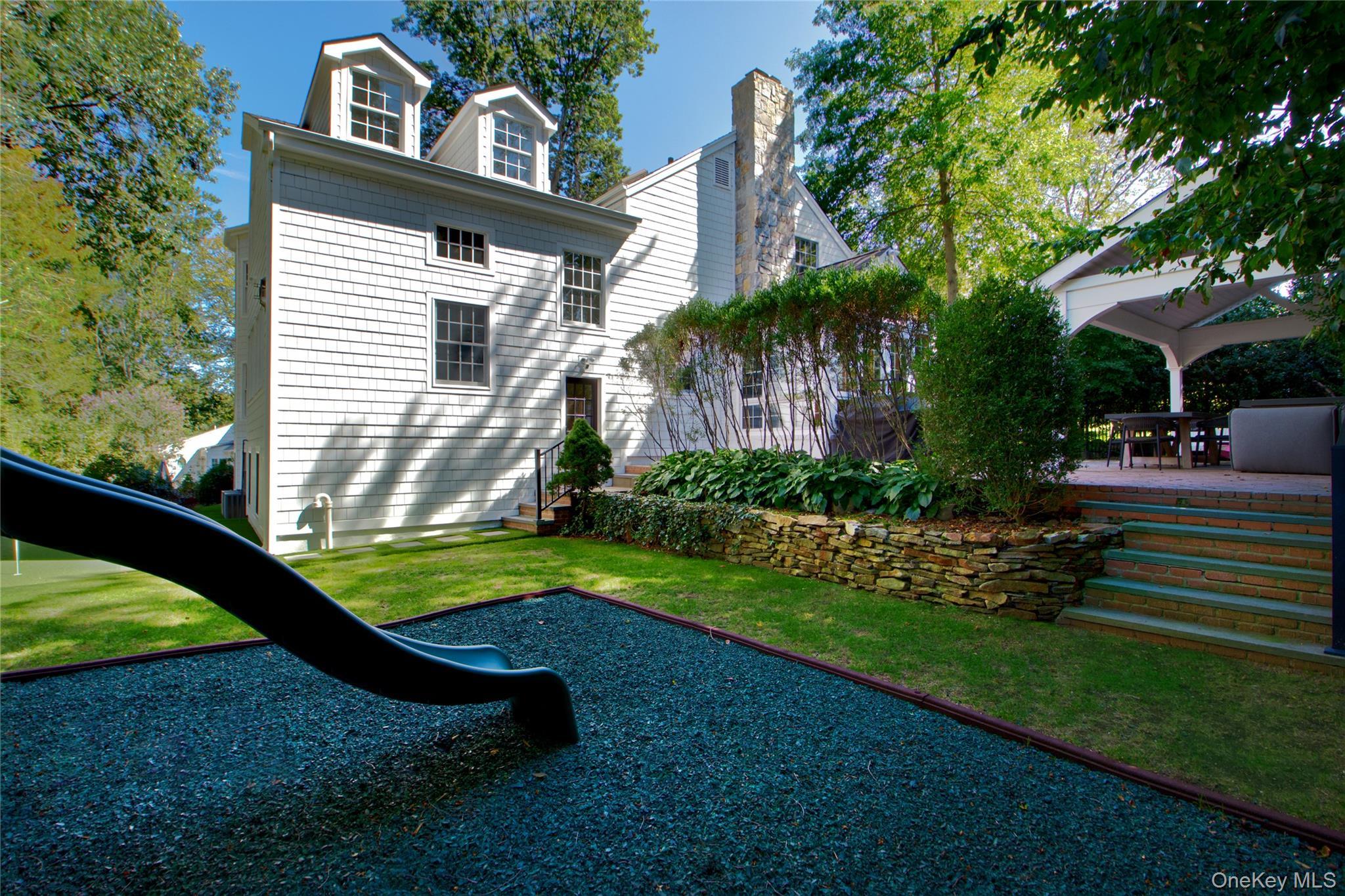 Single Family Squirrel Hill Nassau County, NY 11577, MLS-912901-2