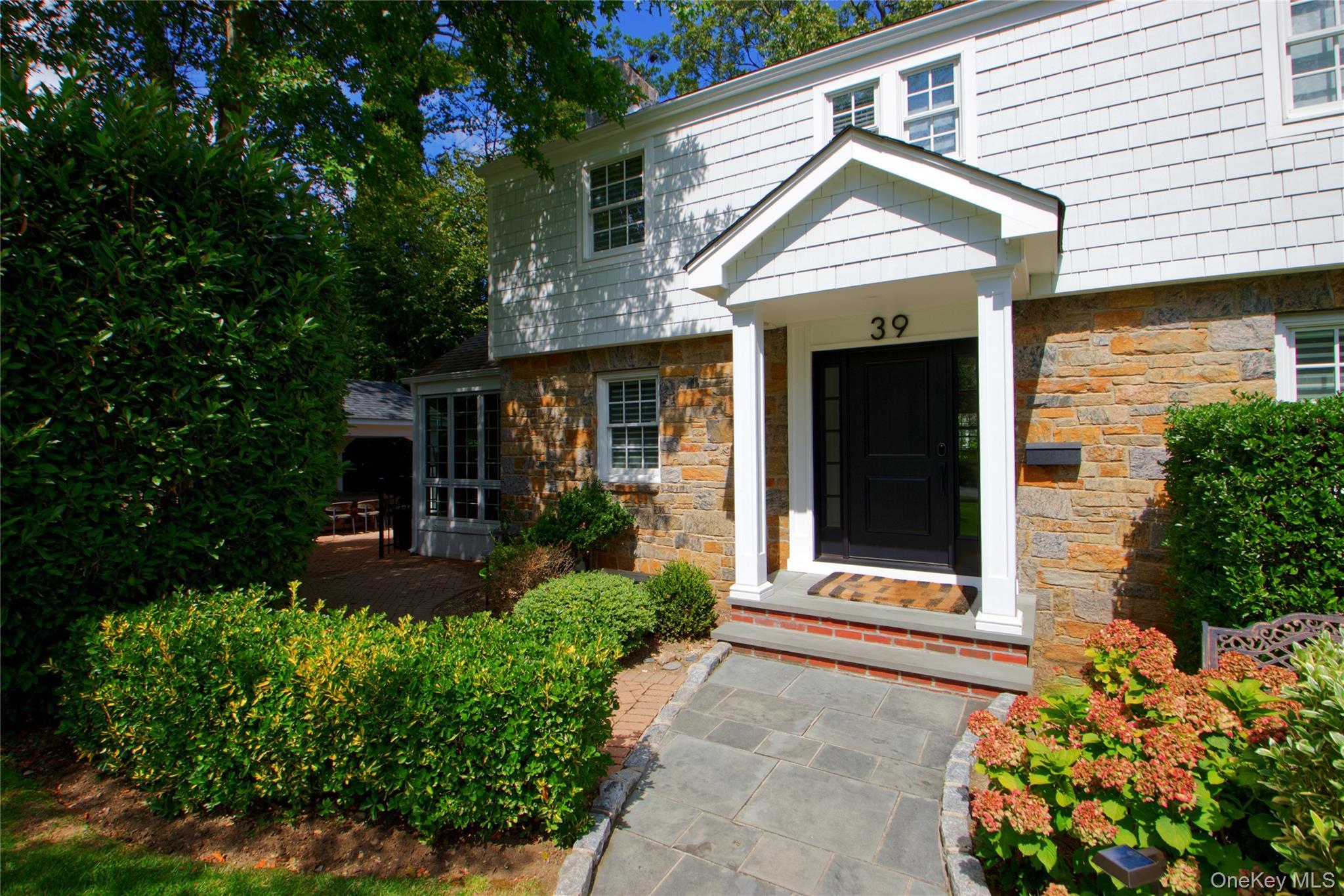 Single Family Squirrel Hill Nassau County, NY 11577, MLS-912901-29