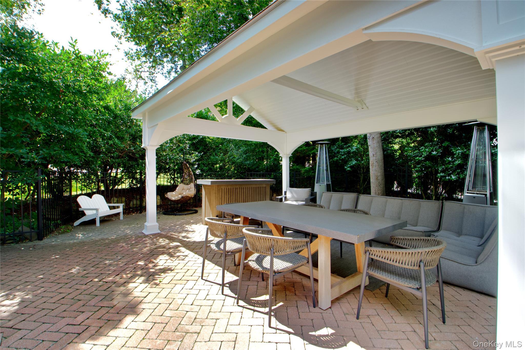 Single Family Squirrel Hill Nassau County, NY 11577, MLS-912901-32