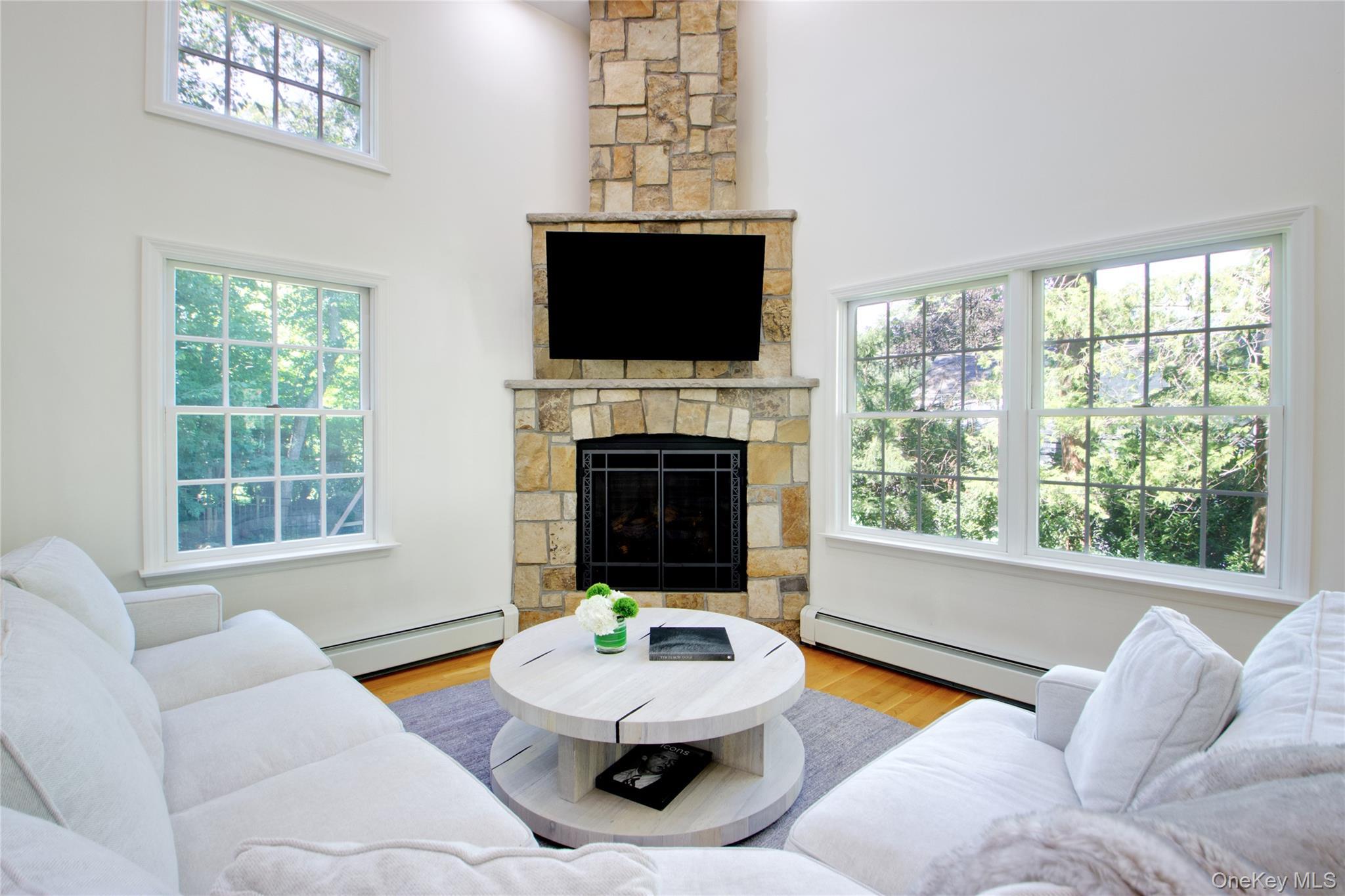 Single Family Squirrel Hill Nassau County, NY 11577, MLS-912901-8