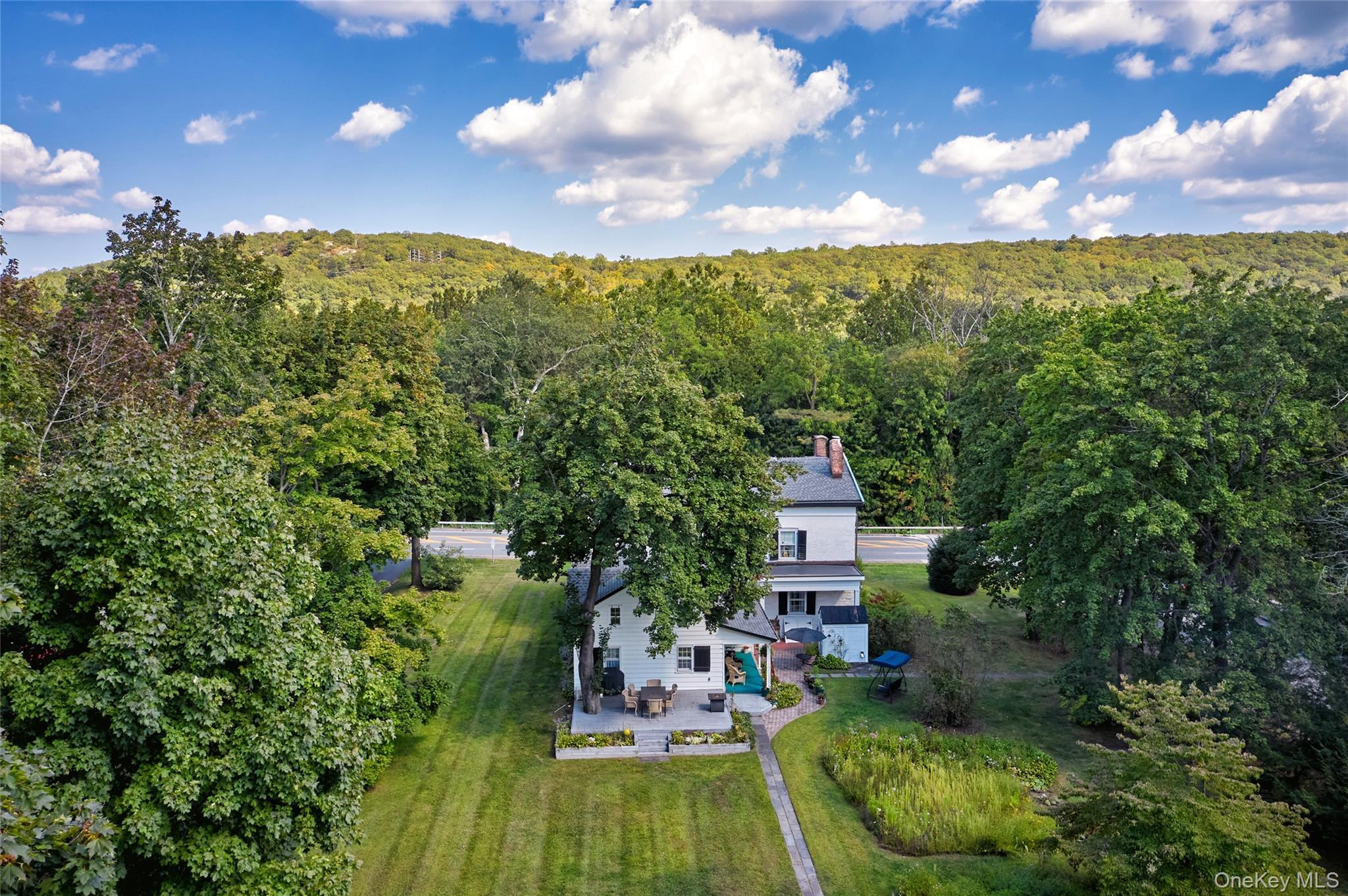 Single Family Orange  Rockland County, NY 10974, MLS-912903-5